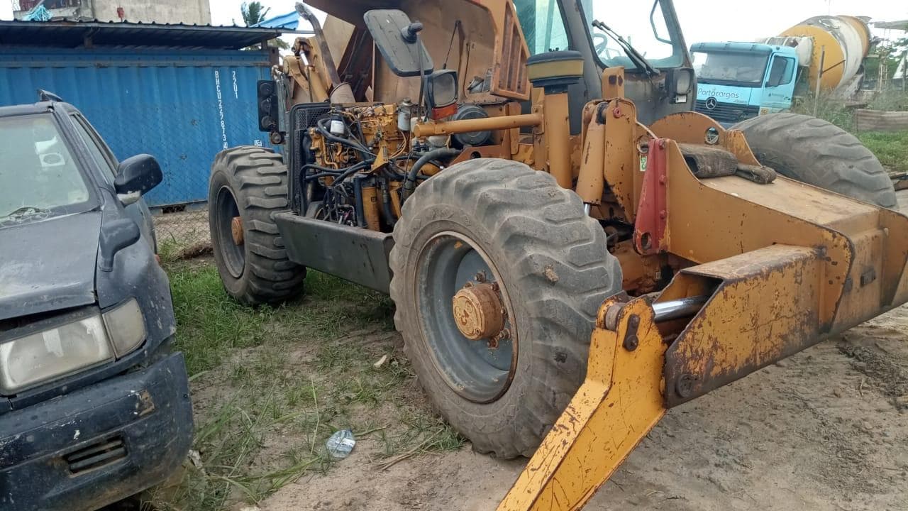 Caterpillar TH63 — imagen 4