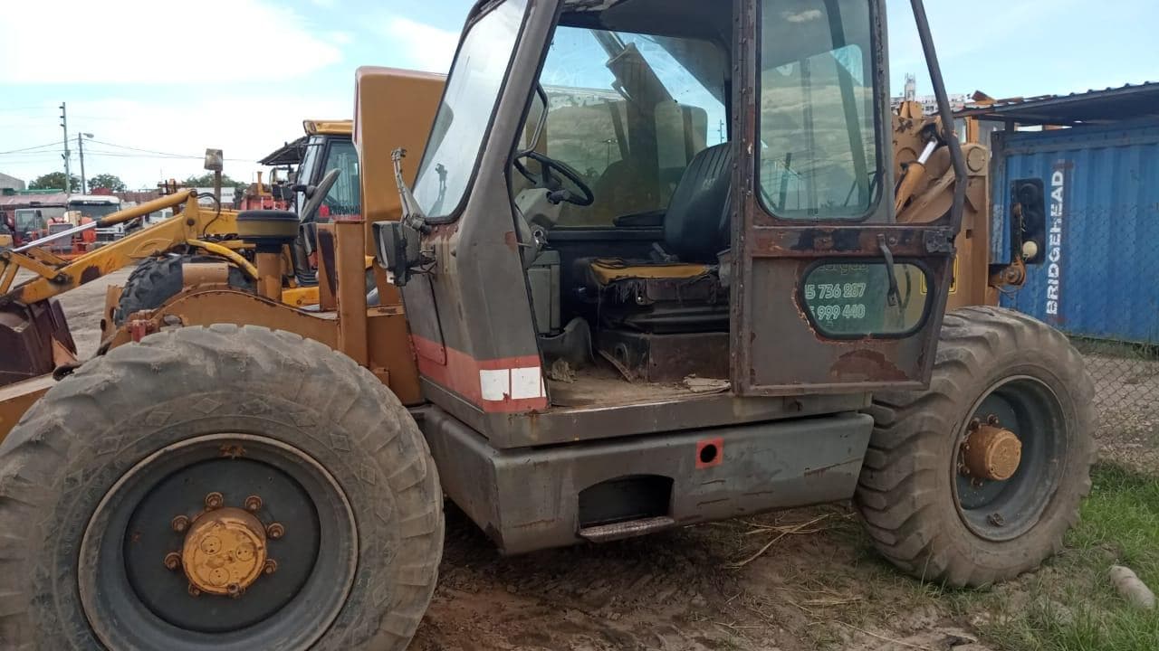 Caterpillar TH63 — imagen 5