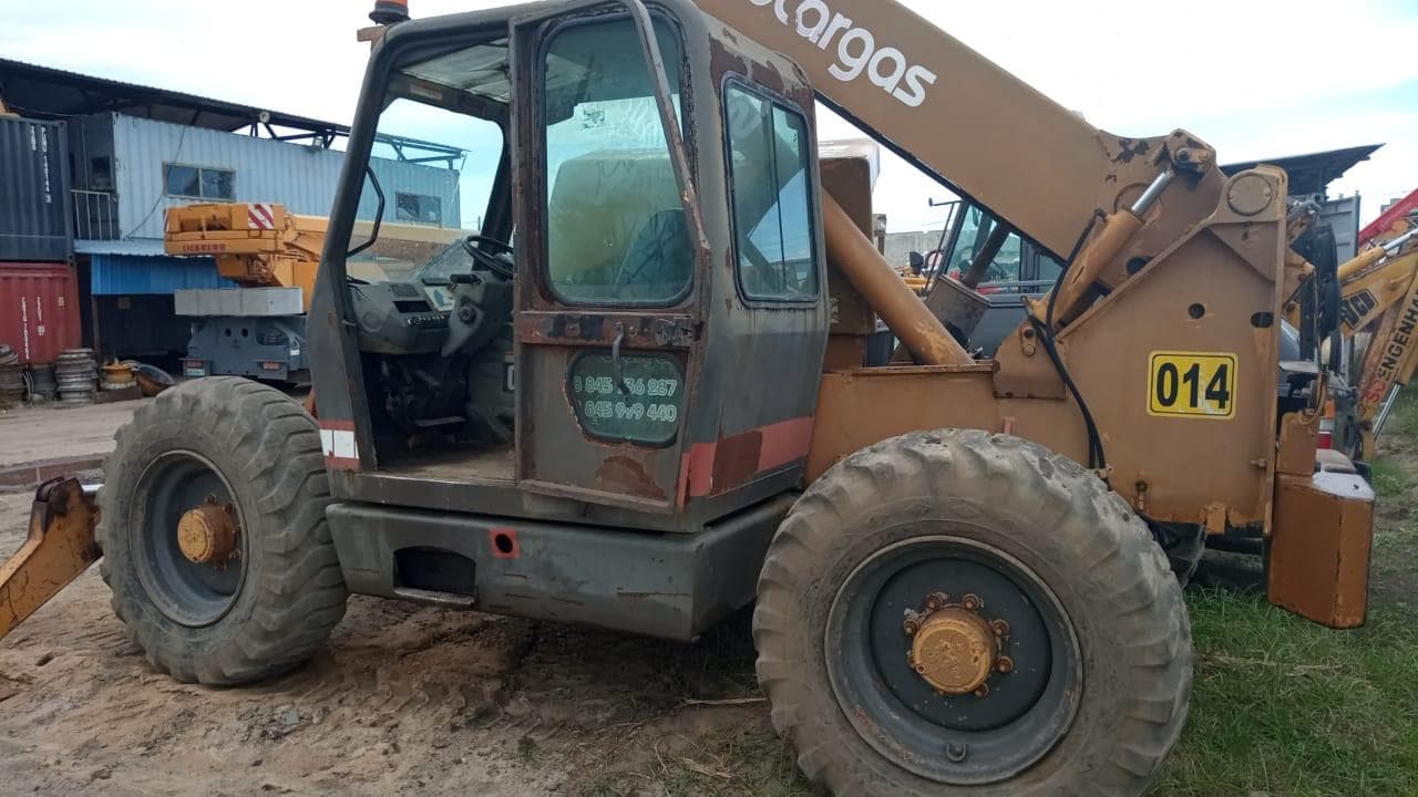 Caterpillar TH63 — imagen 9