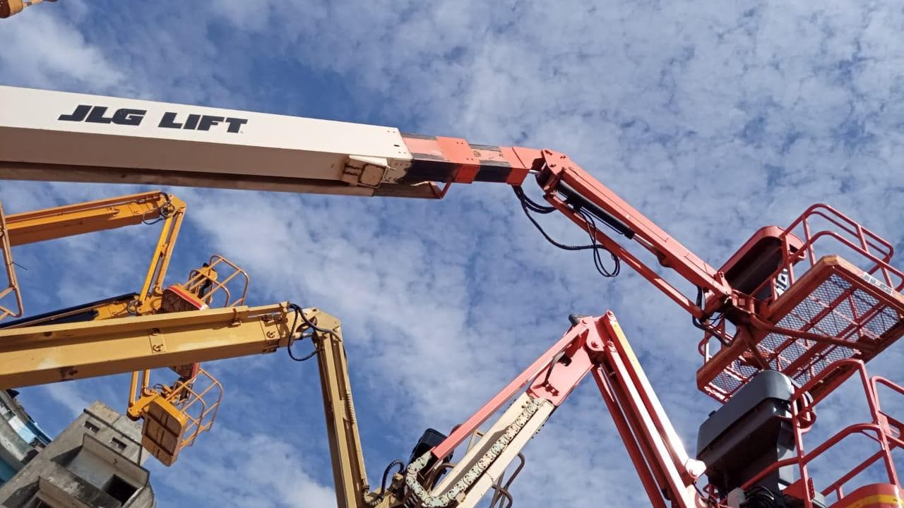 Plataforma elevatória JLG — imagen 8