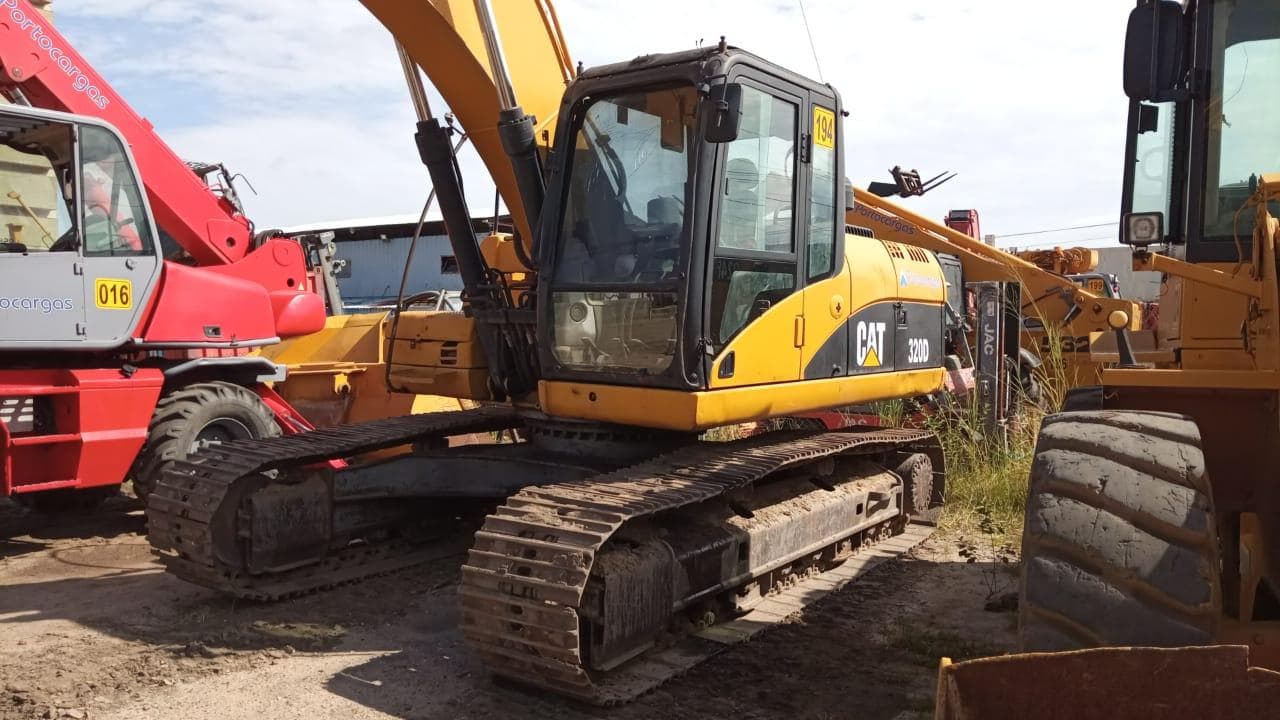 Giratória Caterpillar — imagen 1