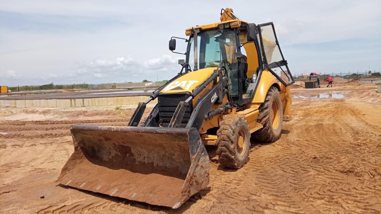 Retroescavadeira Caterpillar 428 E