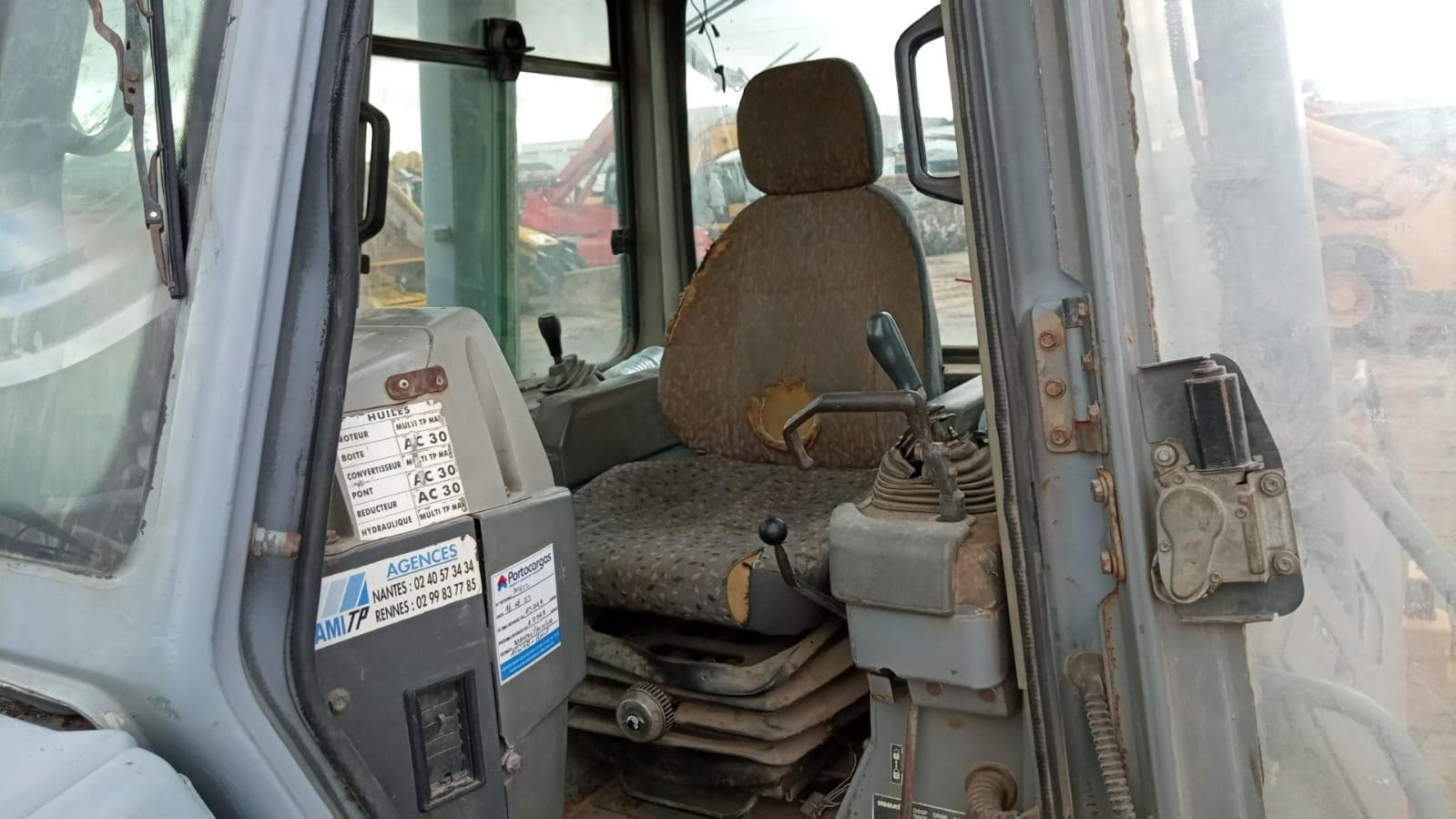 Bulldozer Komatsu D65EX-12 — imagem 11