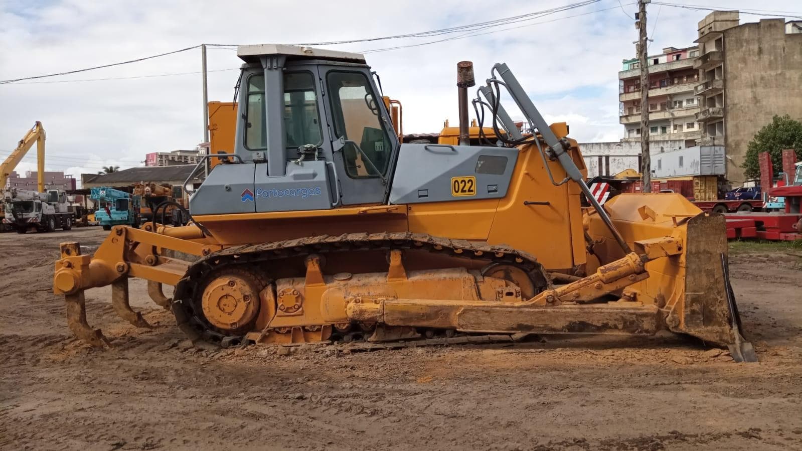 Bulldozer Komatsu D65EX-12 — imagem 6