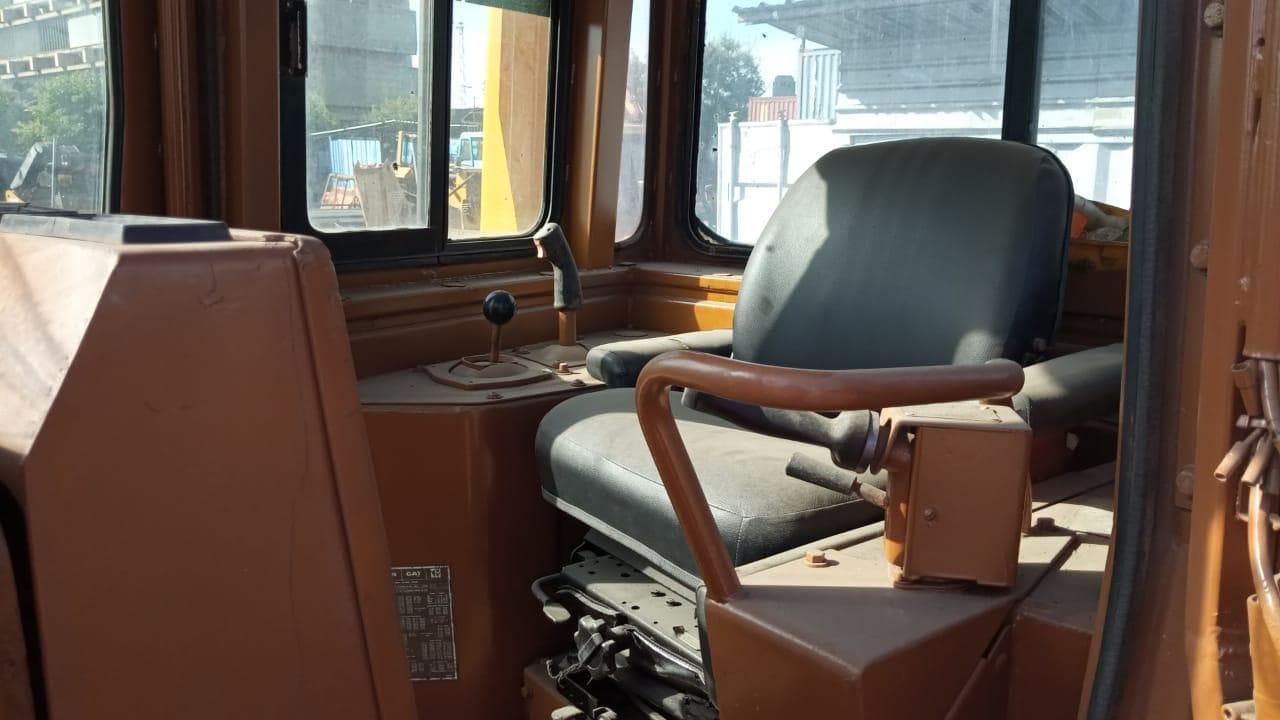 Bulldozer Caterpillar D6H — imagen 7