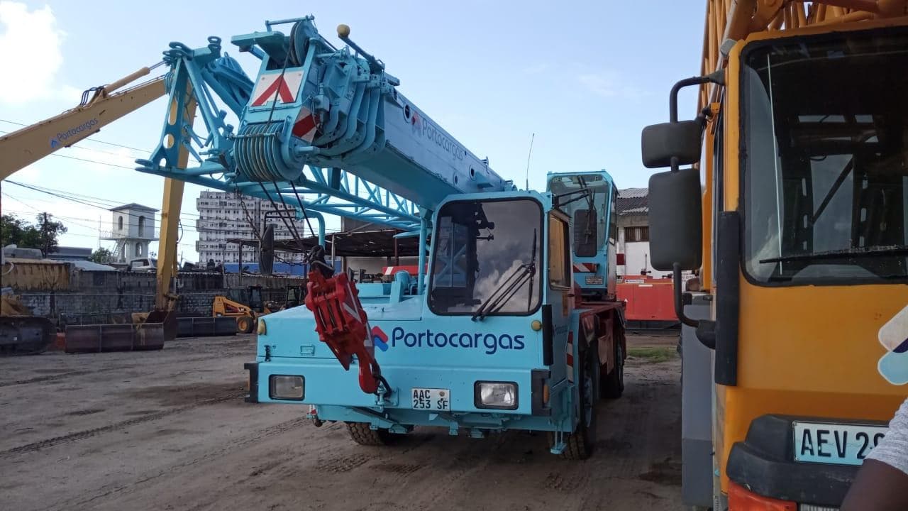 Grua Liebherr LTM 1025 — imagen 1