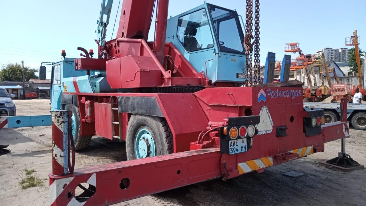 Grua Liebherr LTM 1025