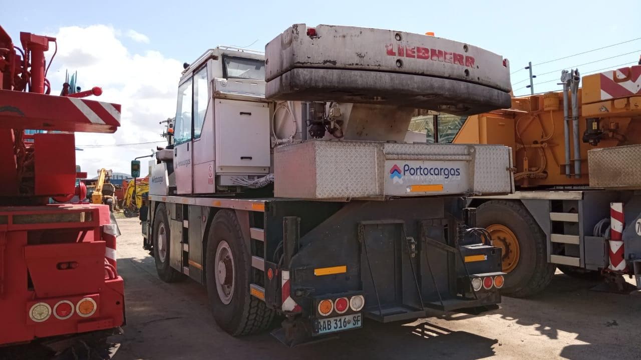 Grua Liebherr LTM1030 2.1 — imagem 4