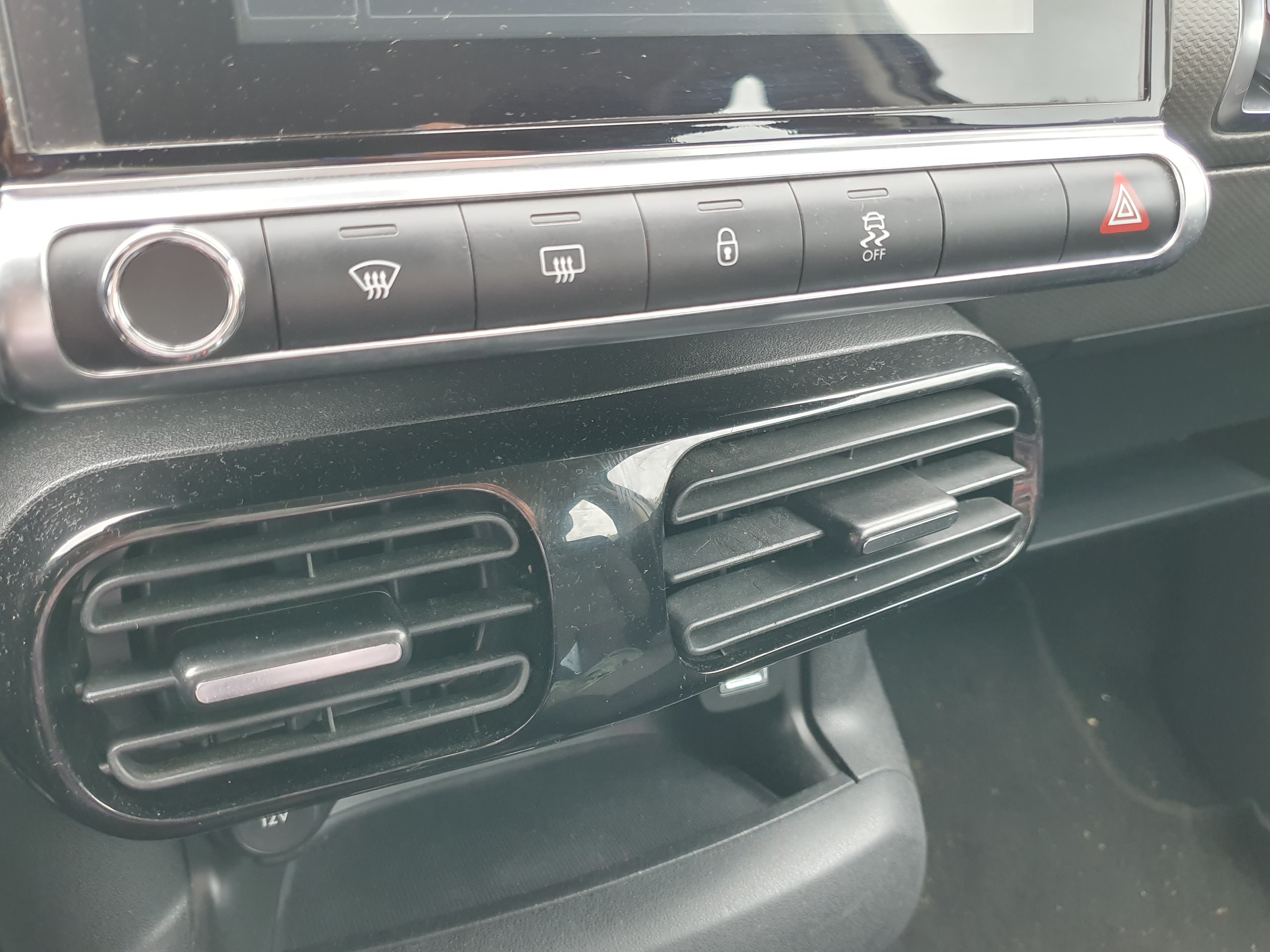 Citroën C4 Cactus · Ano 2015 — imagen 30