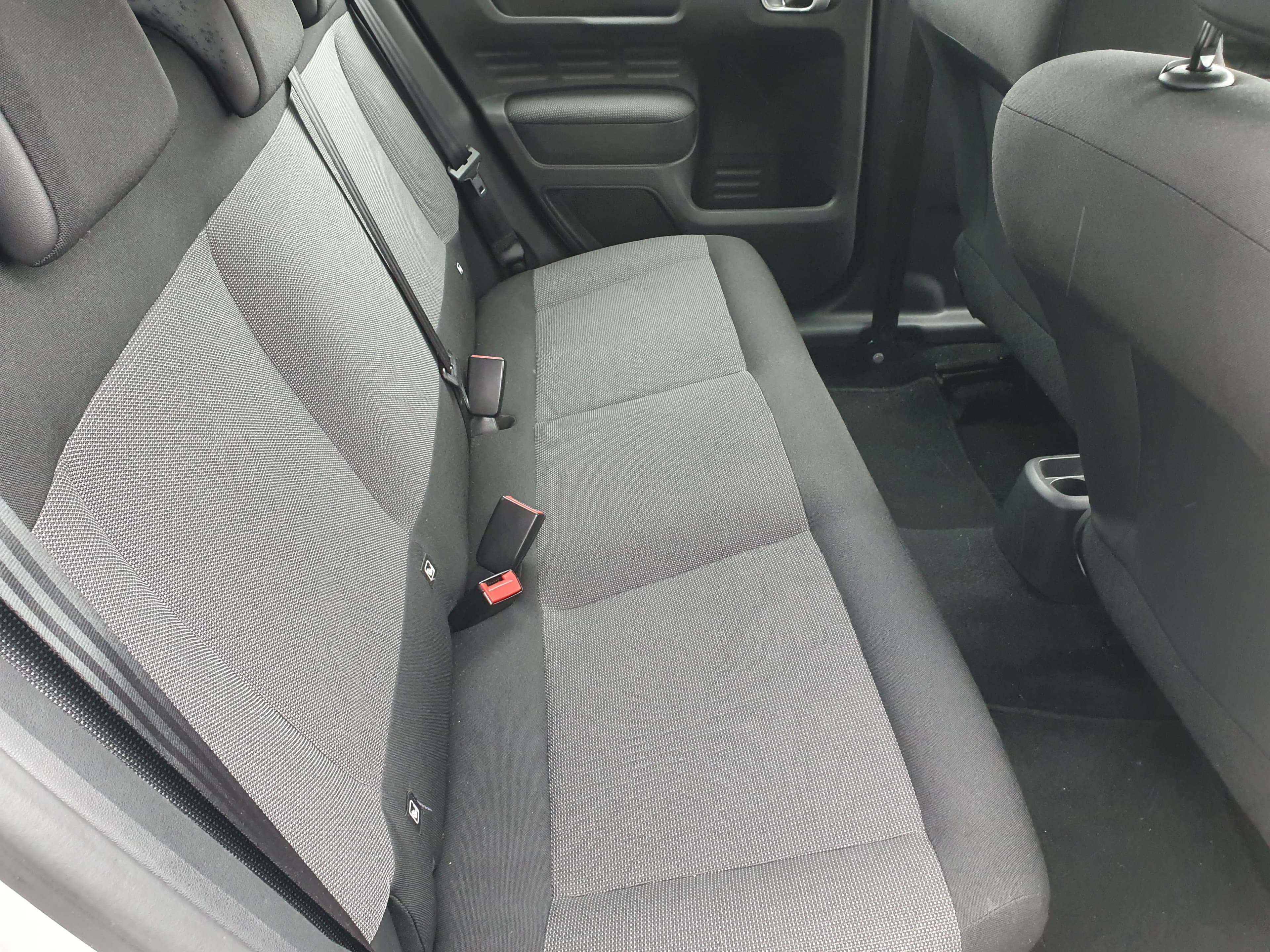 Citroën C4 Cactus · Ano 2015 — imagen 18