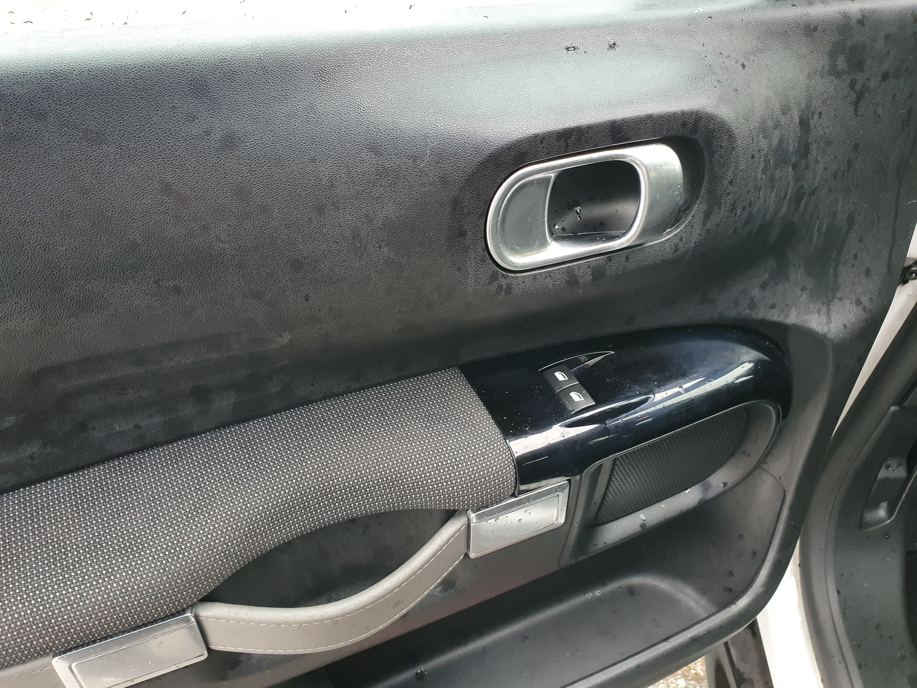 Citroën C4 Cactus · Ano 2015 — imagen 25