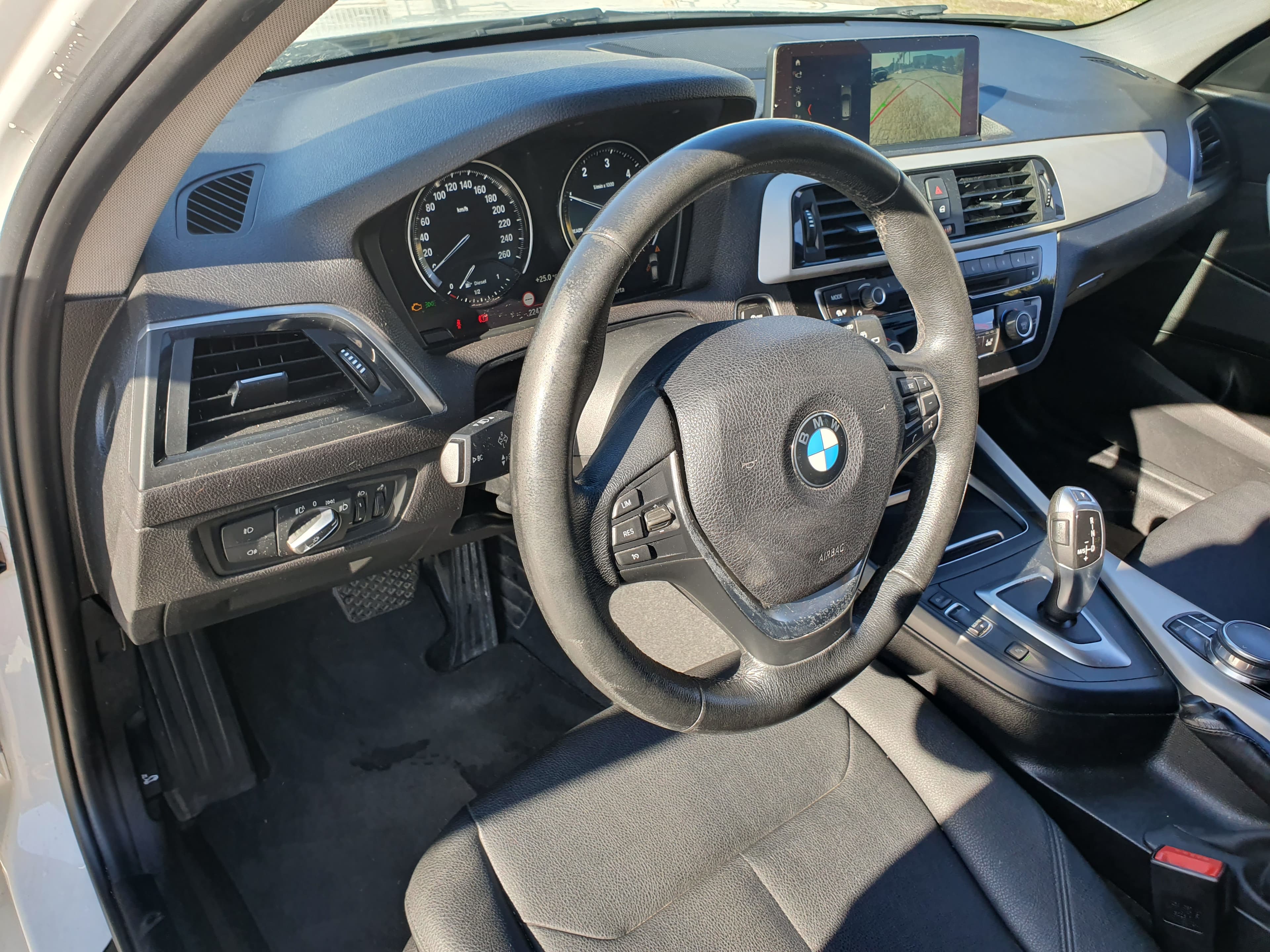 BMW 116 D · Ano 2017 — image 39