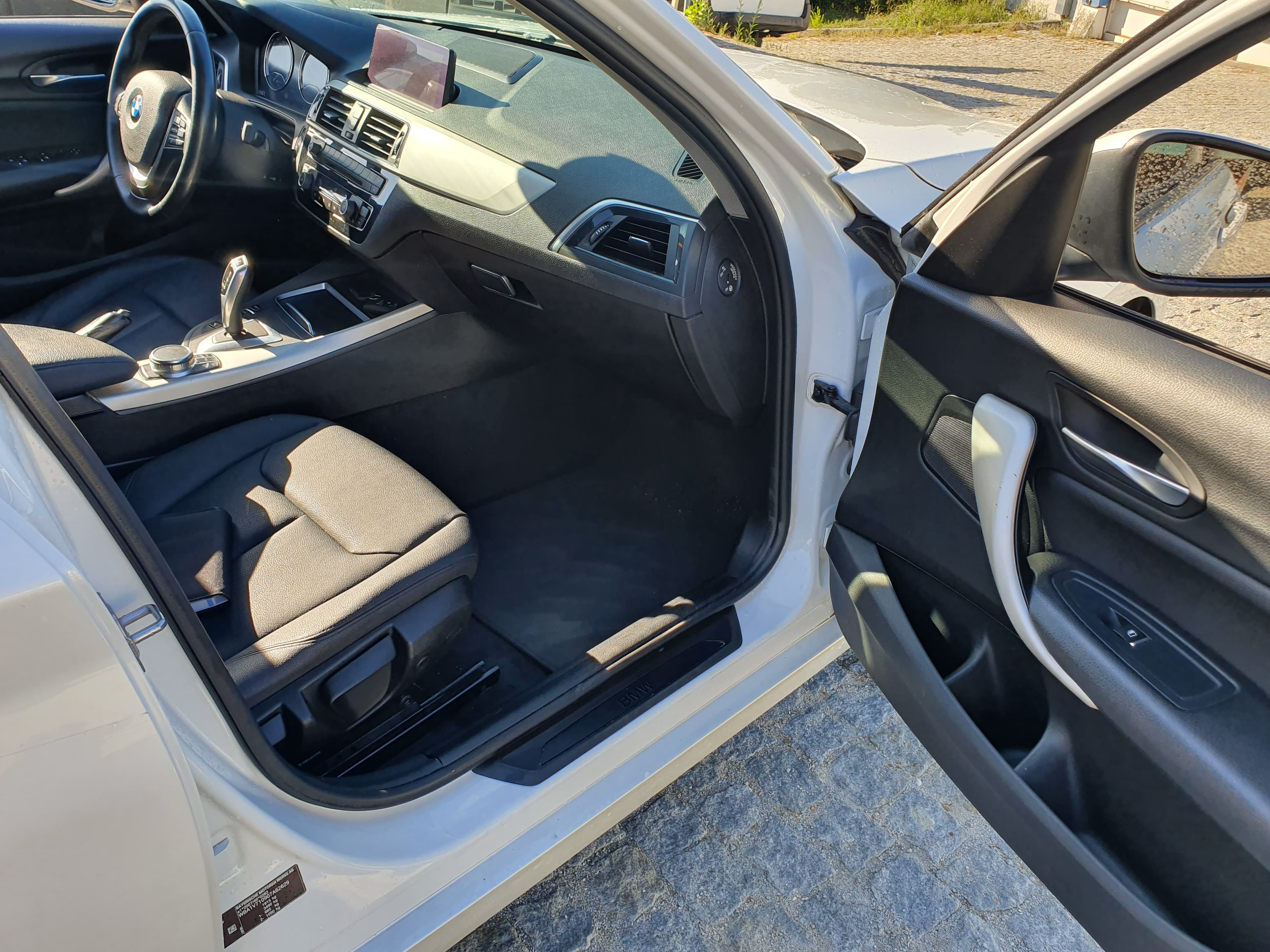BMW 116 D · Ano 2017 — image 24