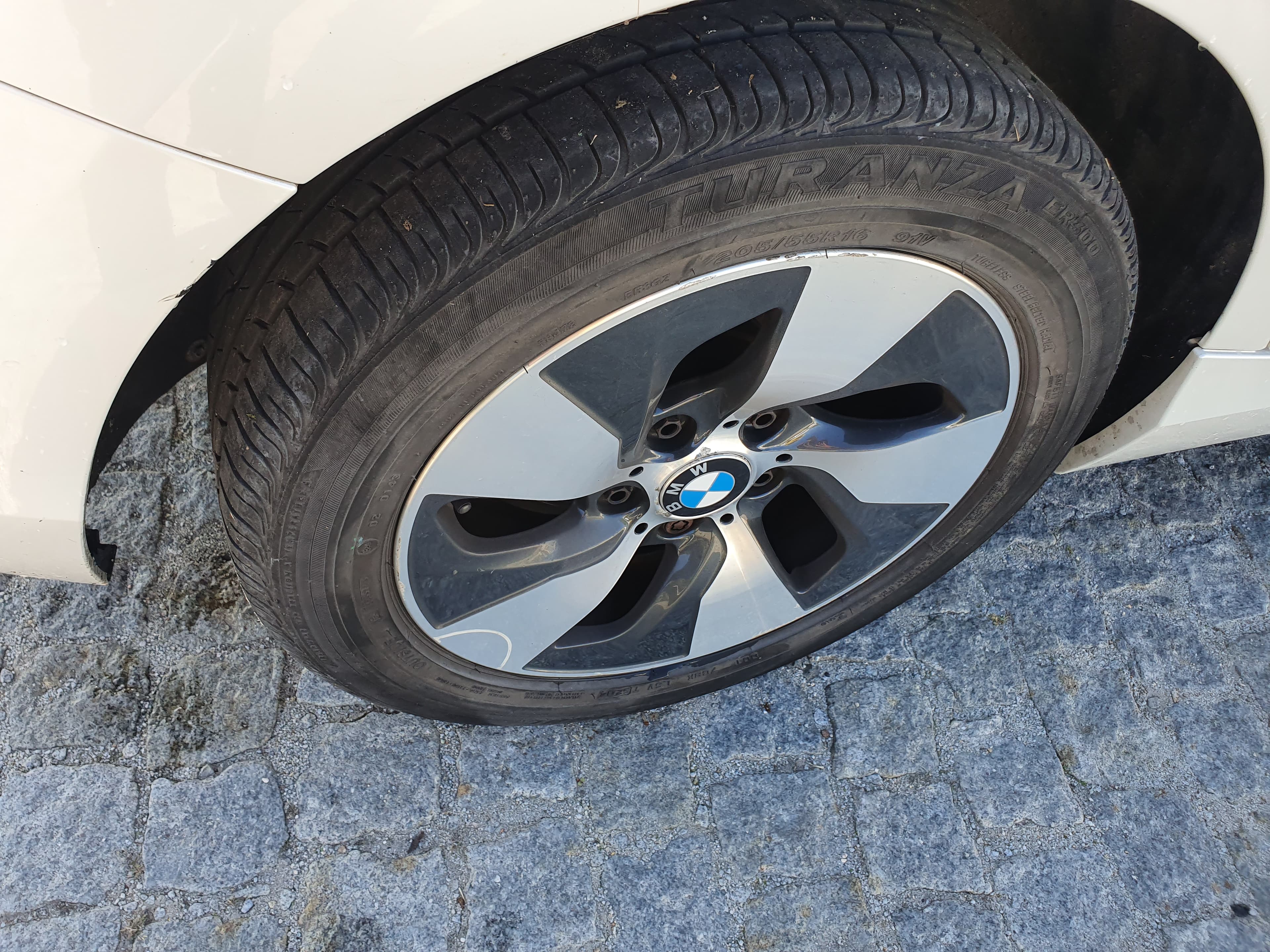 BMW 116 D · Ano 2017 — image 19