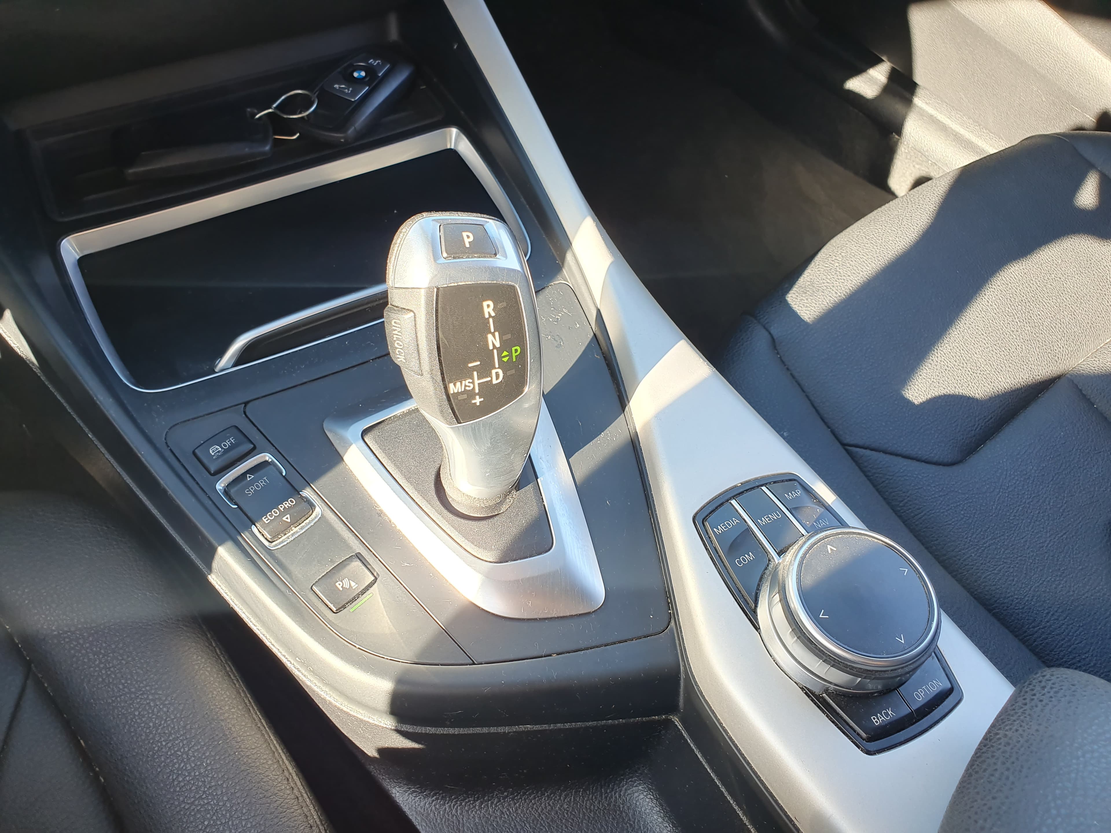 BMW 116 D · Ano 2017 — image 44