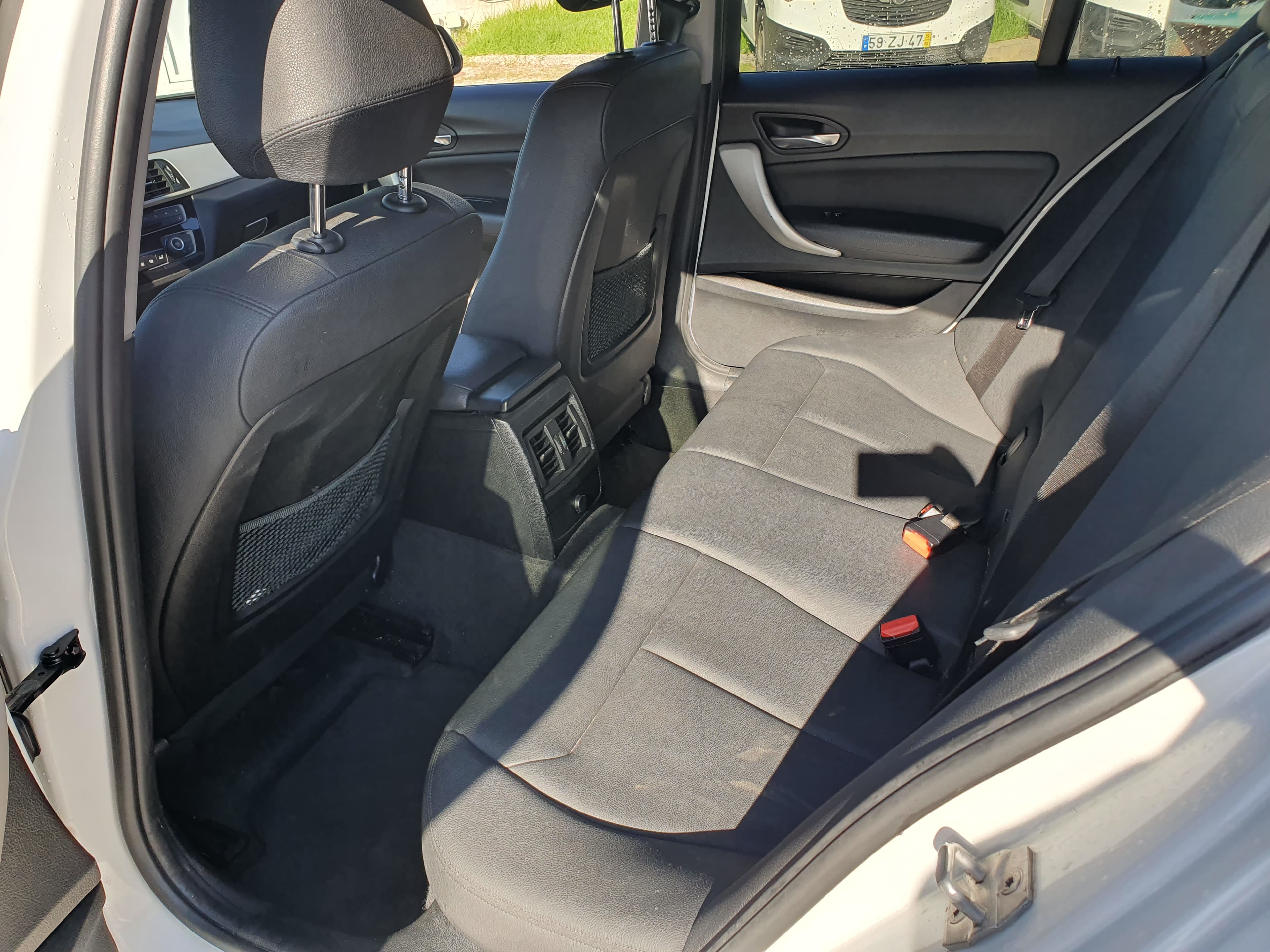 BMW 116 D · Ano 2017 — image 29