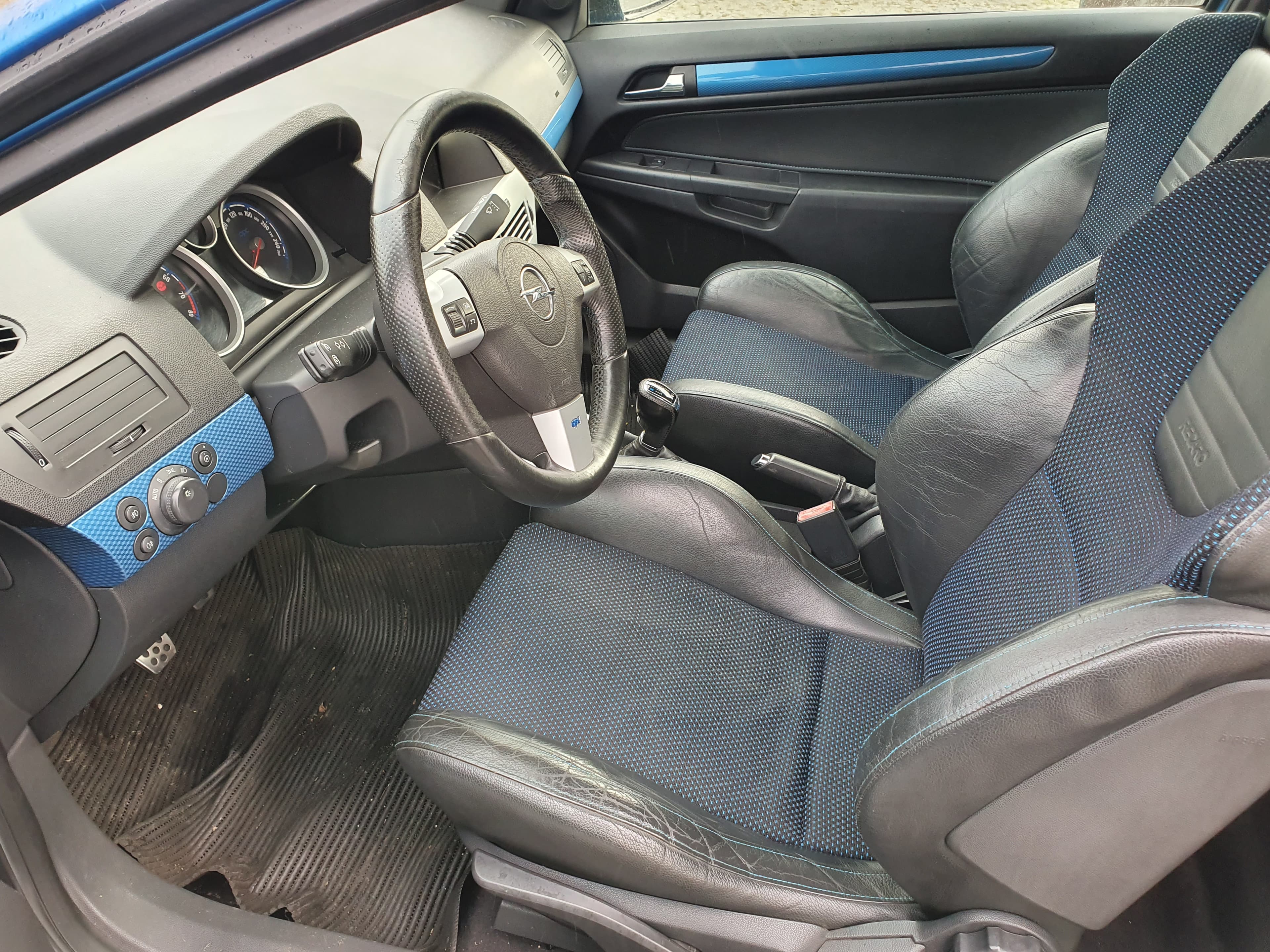 Opel Astra · Ano 2010 — imagen 25