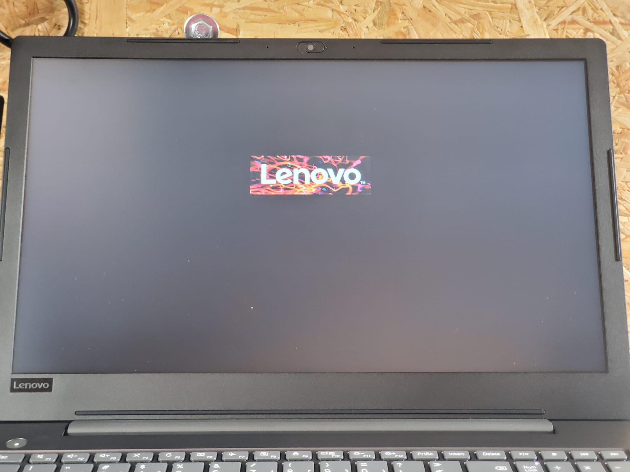 Portátil Lenovo V330 — imagen 7