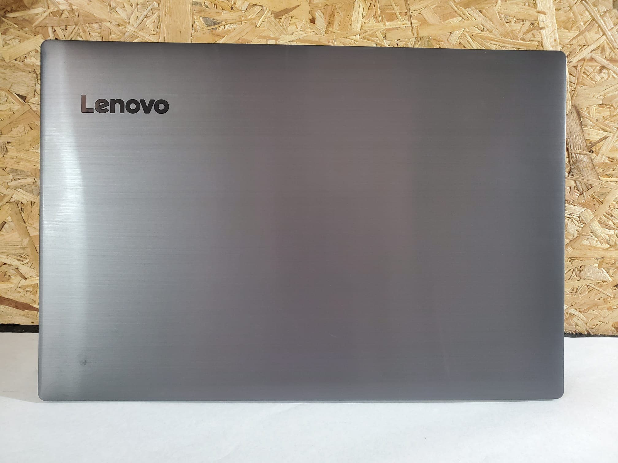 Portátil Lenovo V330 — imagen 11