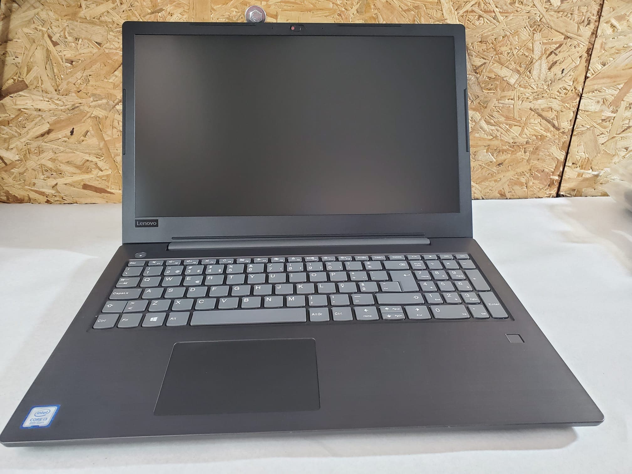Portátil Lenovo V330 — imagen 1