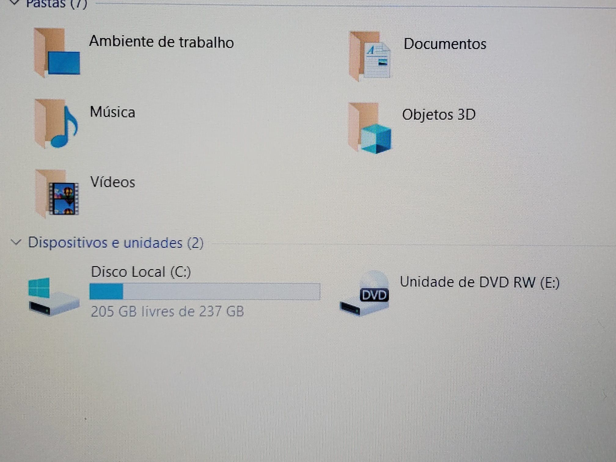 Portátil Lenovo V330 — imagen 13