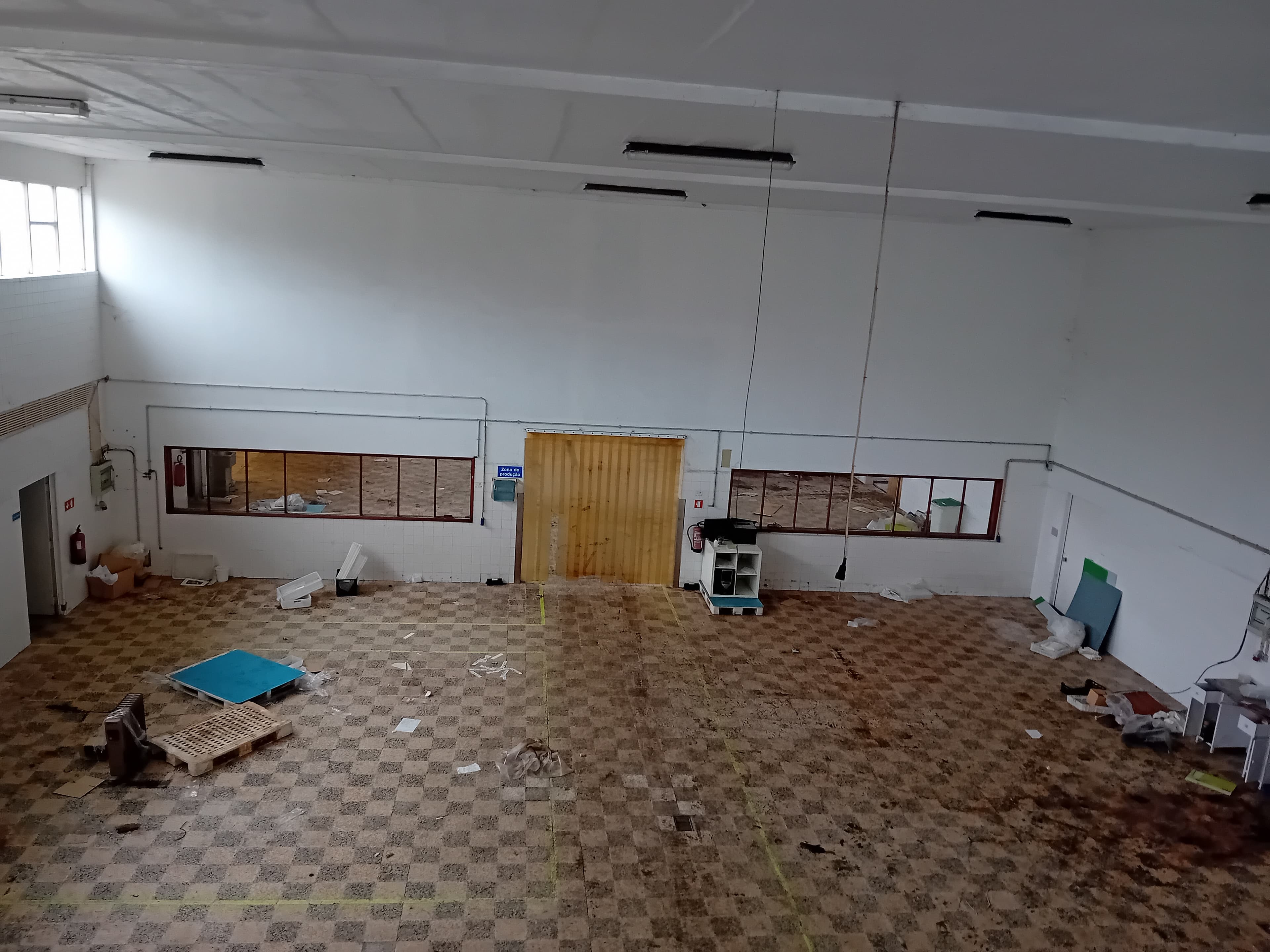 Armazém Industrial · Santarém — imagen 27