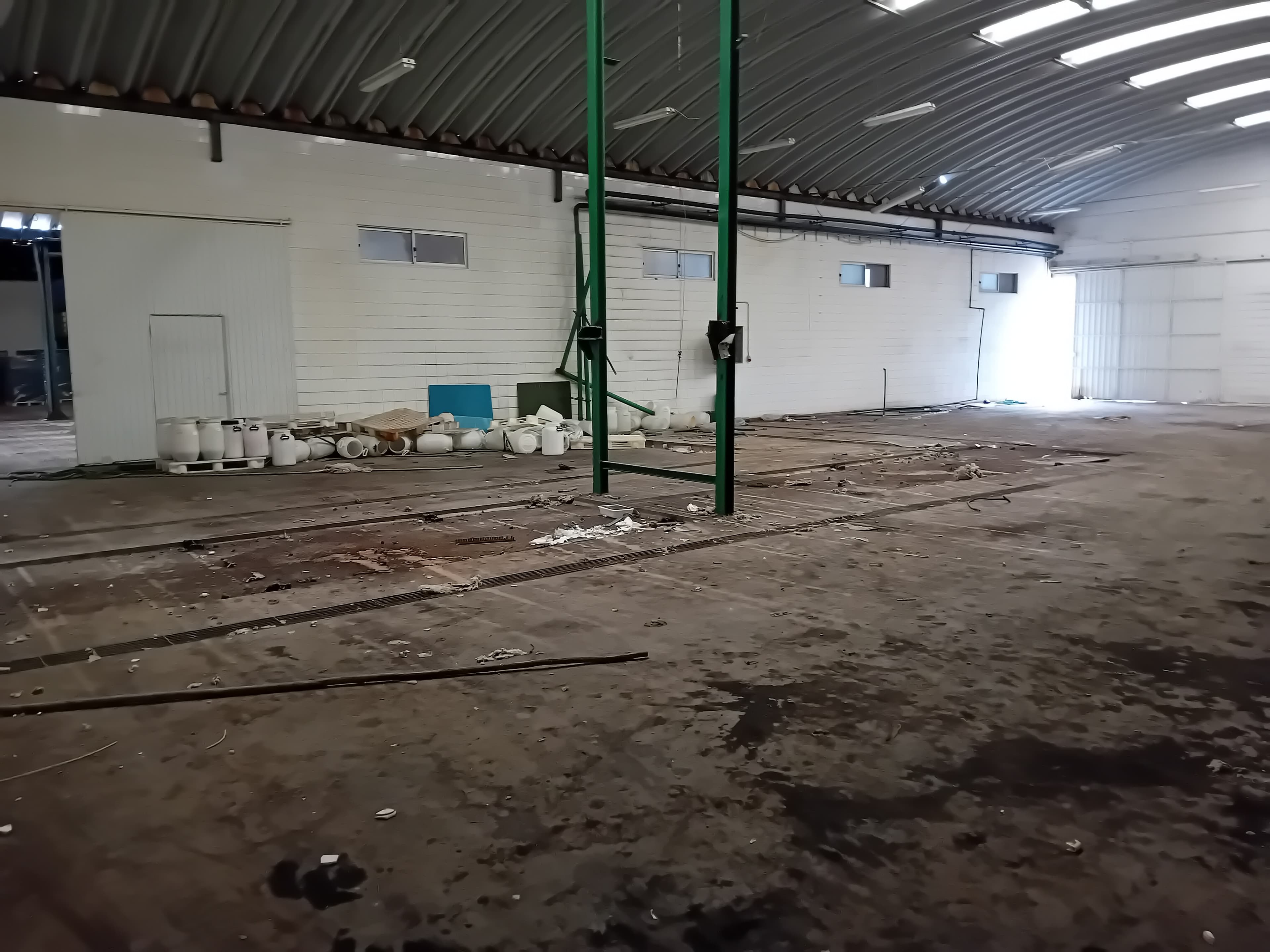 Armazém Industrial · Santarém — imagen 42