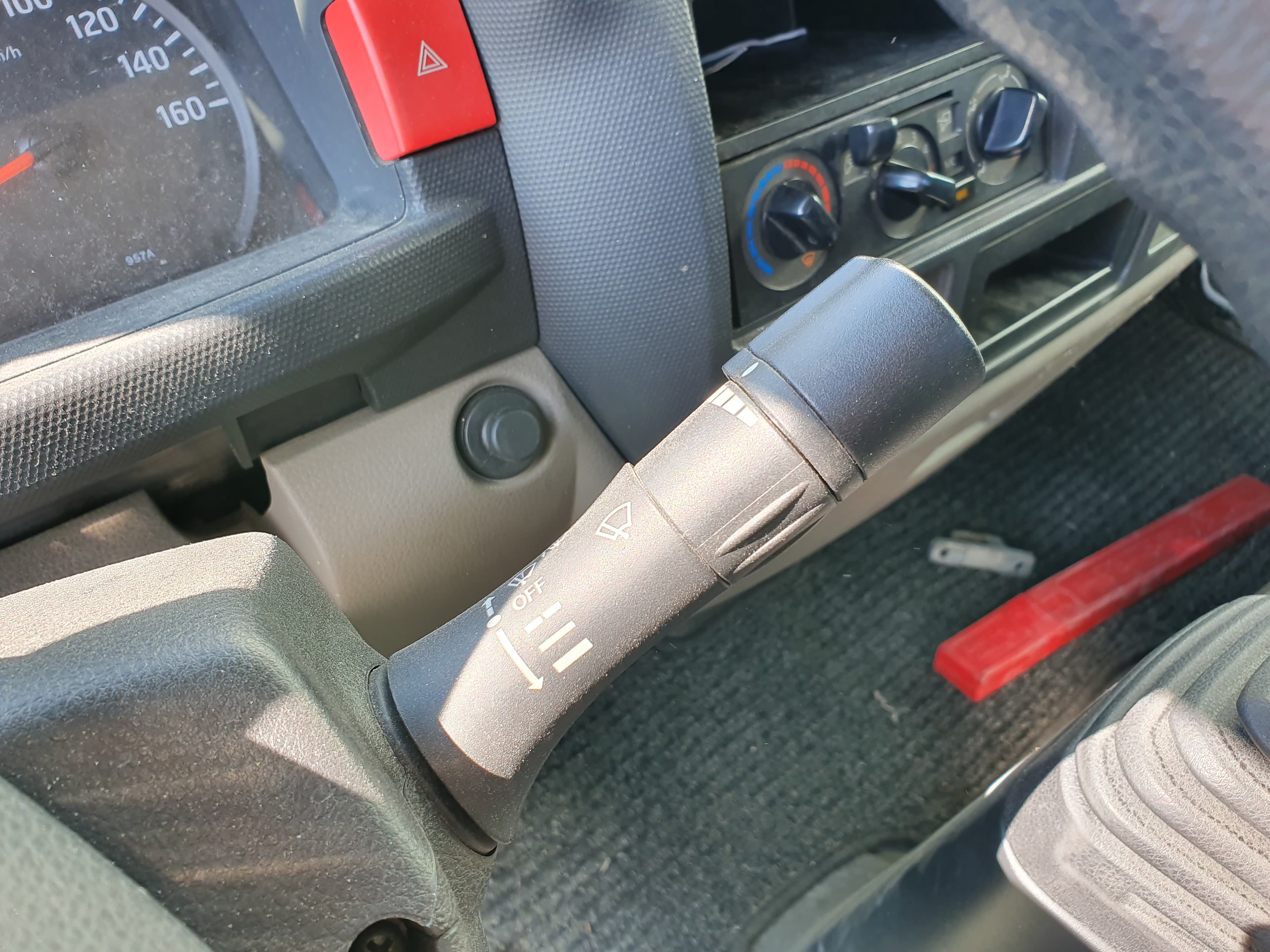 Nissan NT400 — imagen 25