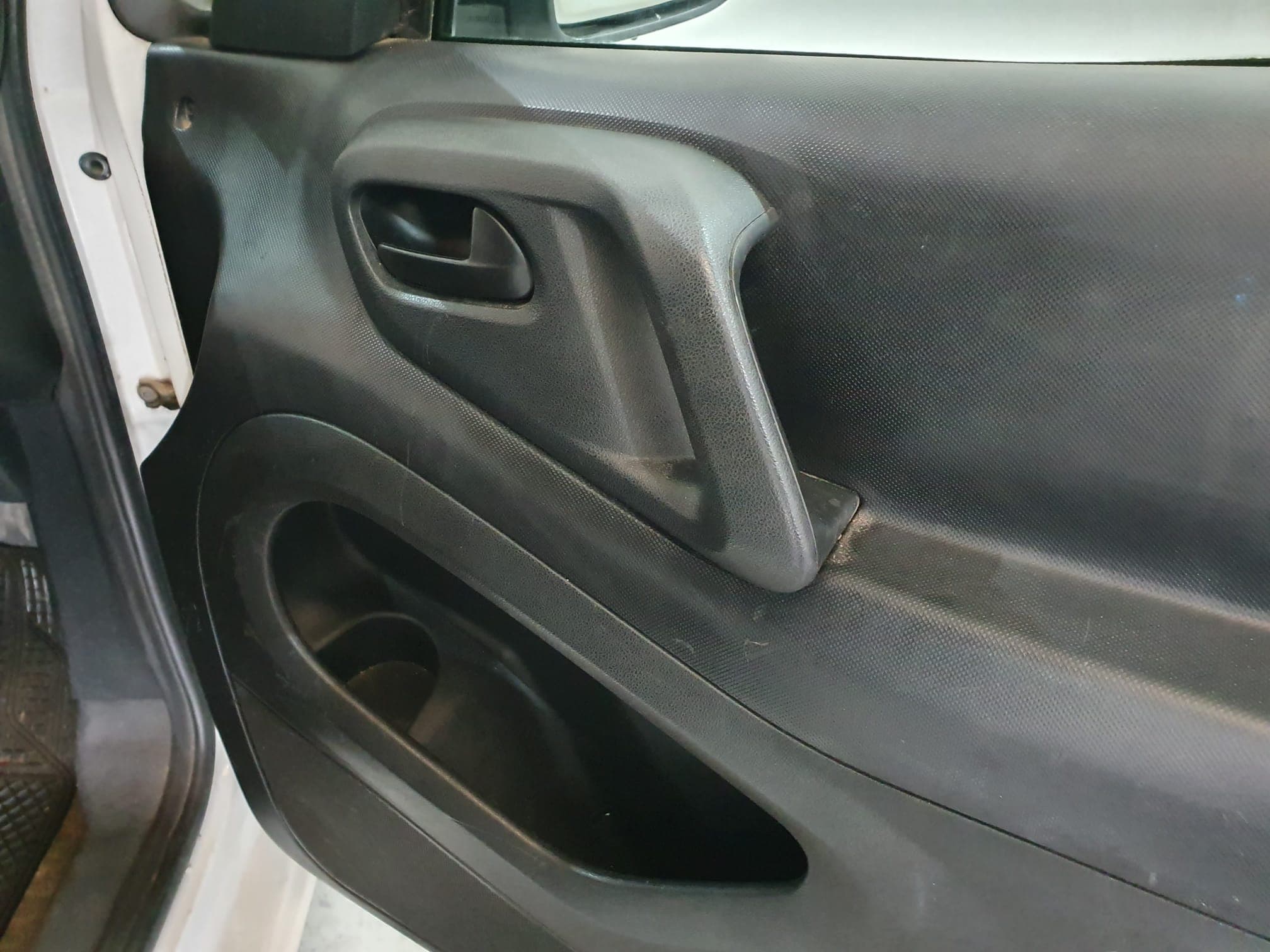 Citroën Berlingo · Ano 2013 — imagen 35