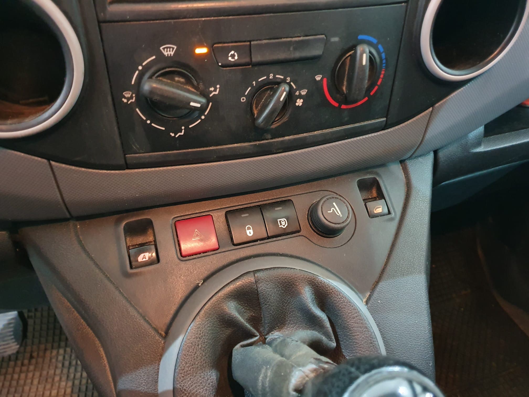 Citroën Berlingo · Ano 2013 — imagen 27
