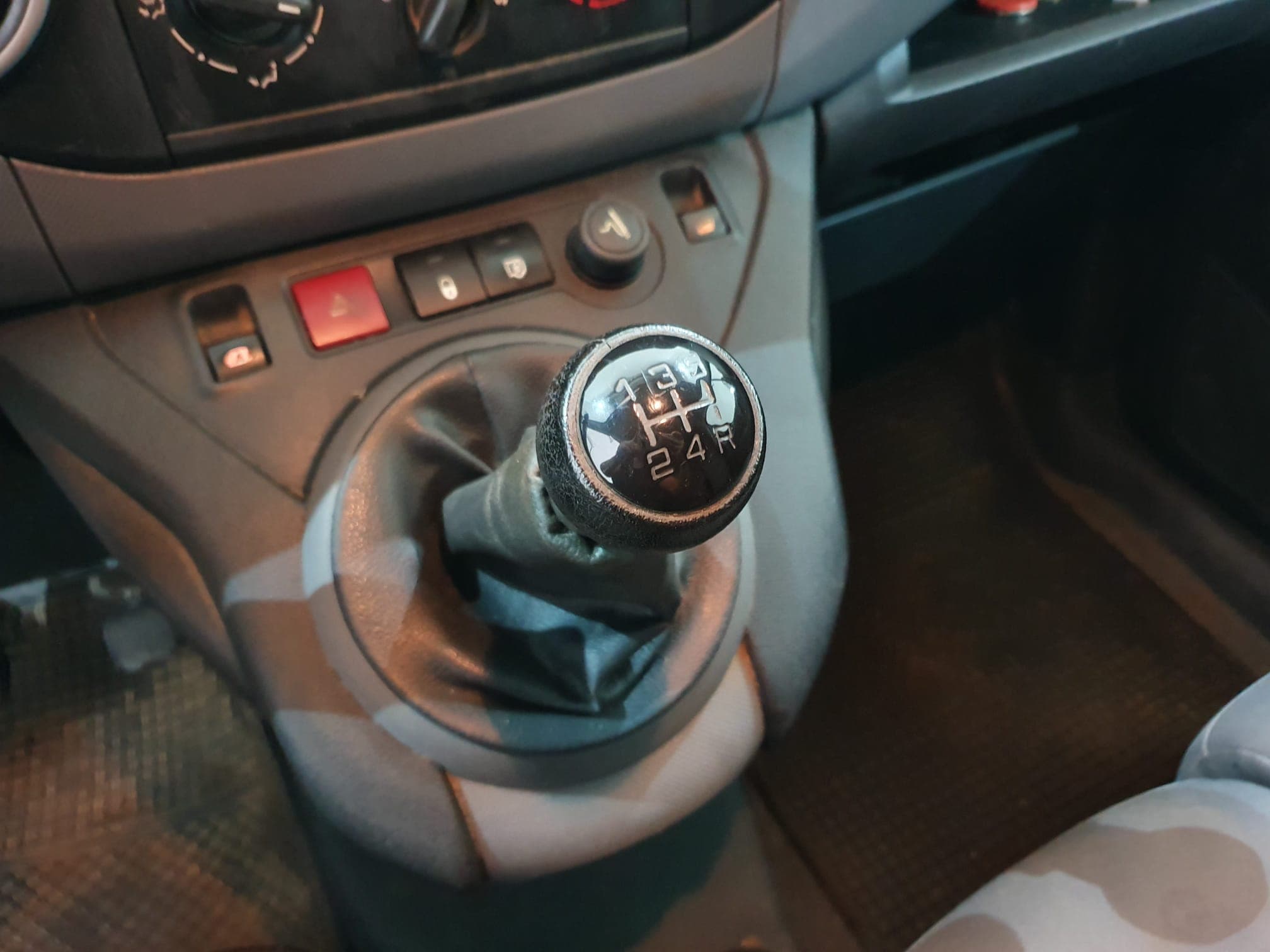 Citroën Berlingo · Ano 2013 — imagen 28