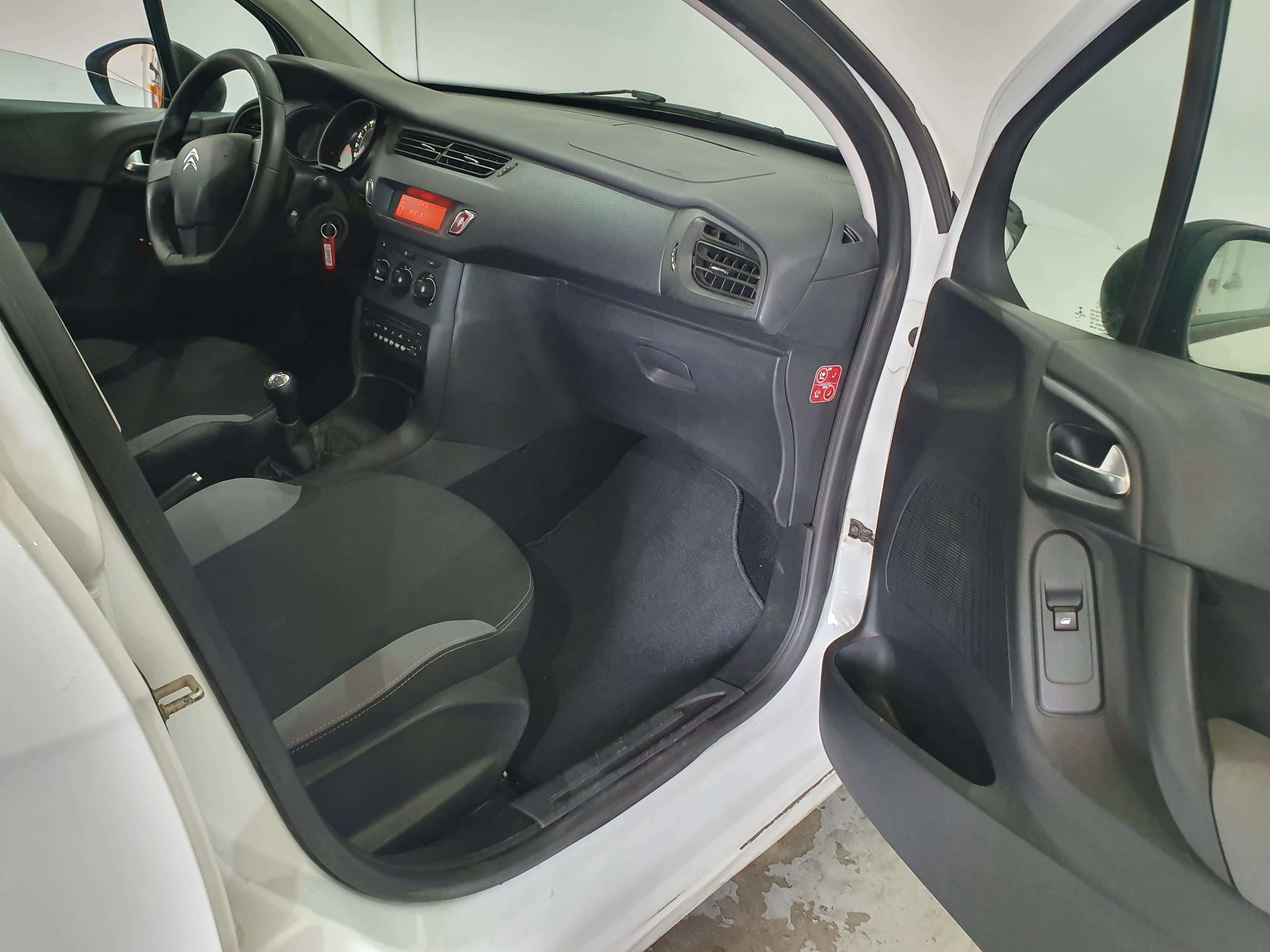 Citroën C3 · Ano 2013 — imagen 19