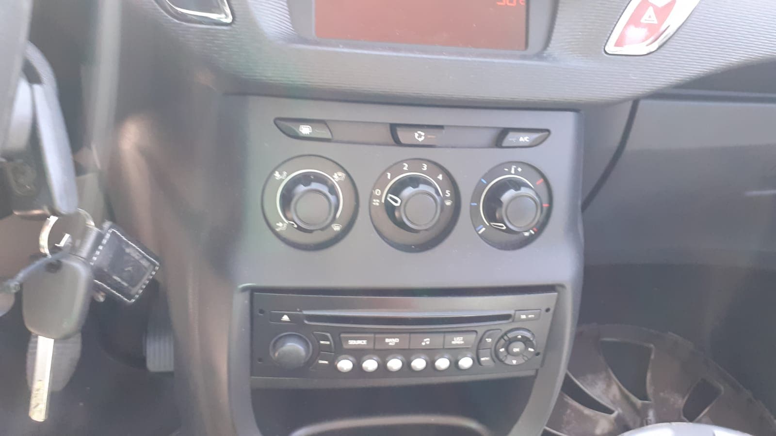 Citroën C3 · Ano 2013 — image 27