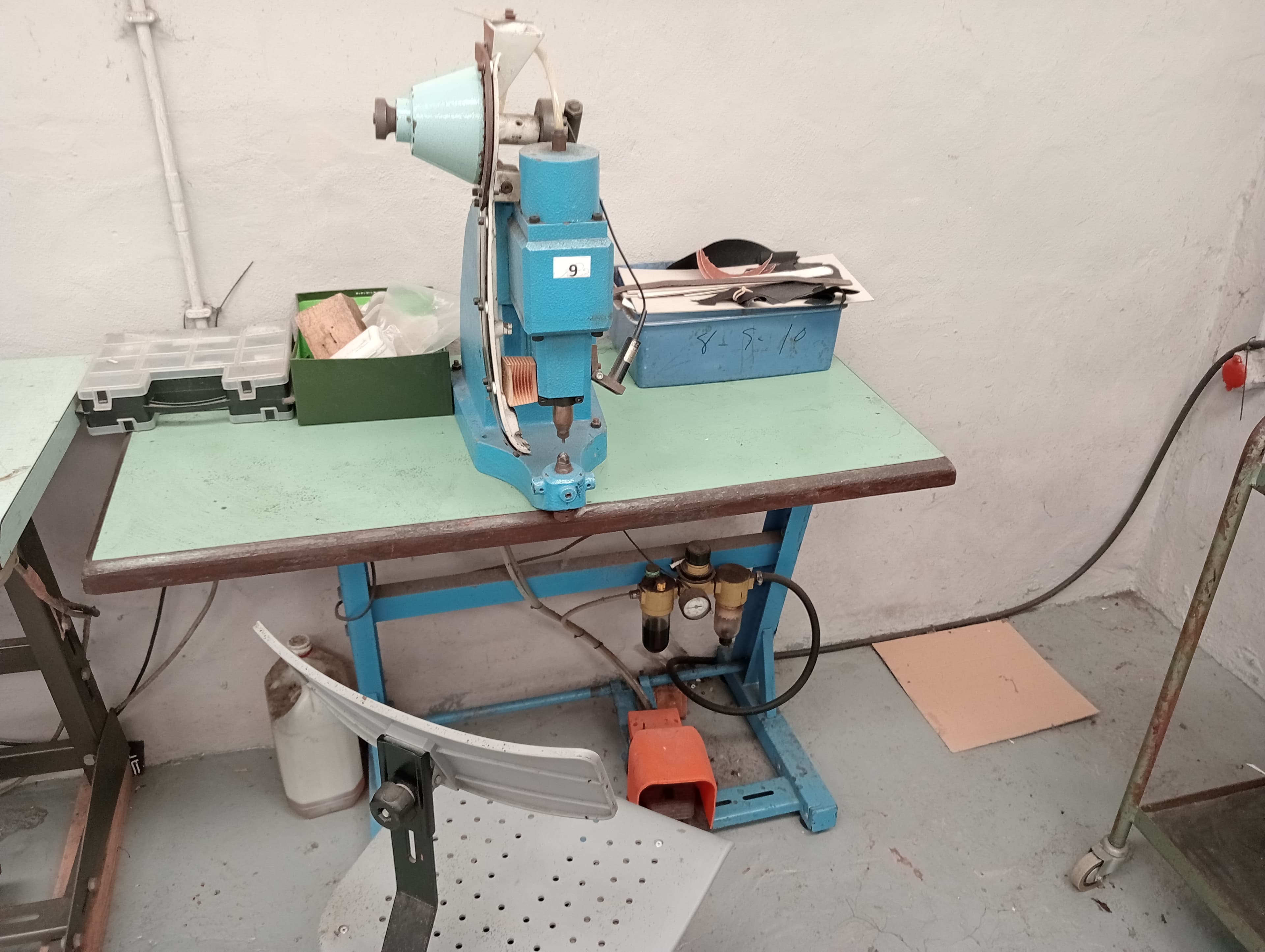 Máquina de vergar gáspeas + Máquina de facear + Máquina de ilhoses — image 8