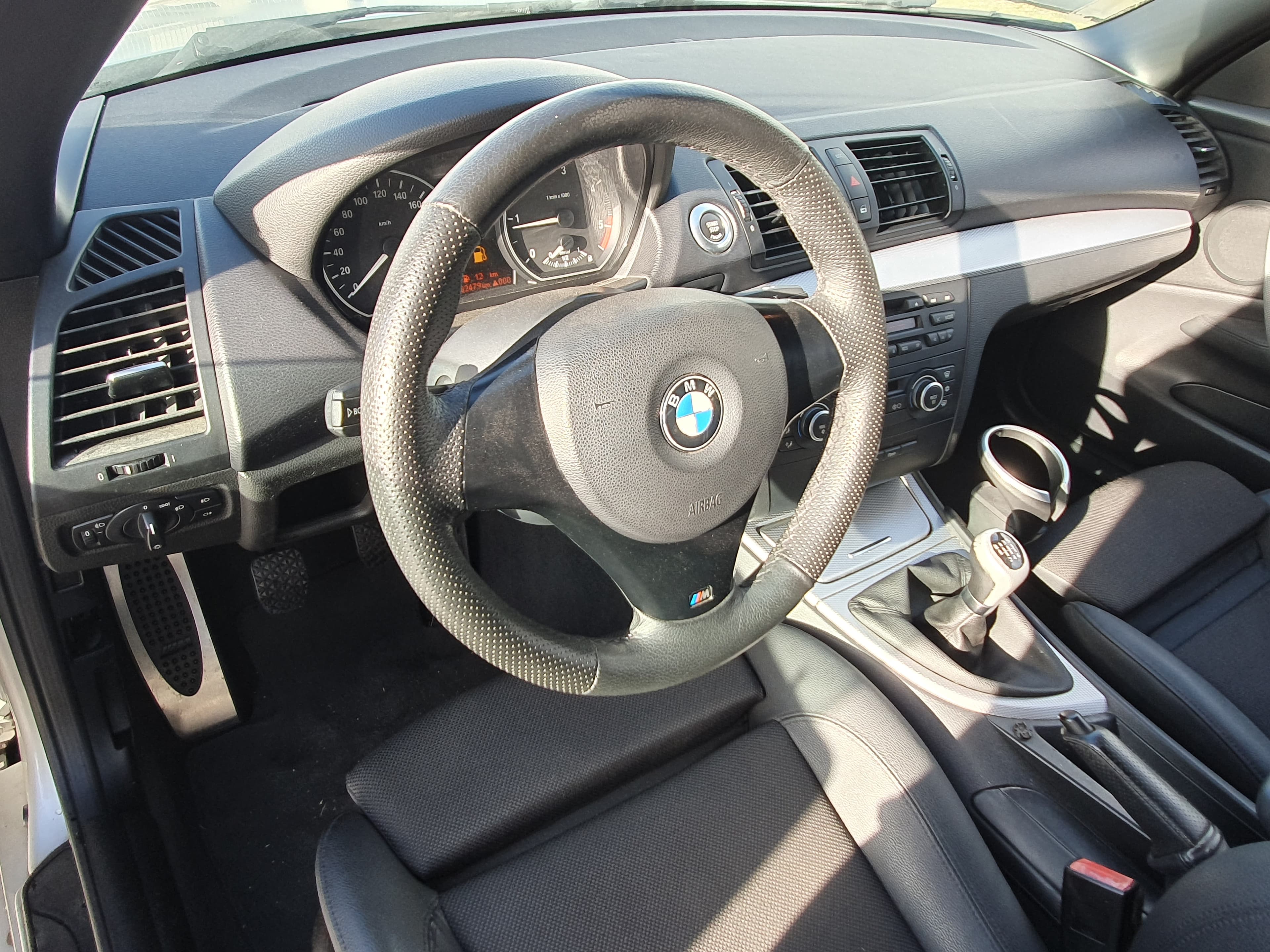 BMW 118 D Cabrio · Ano 2009 — imagen 17