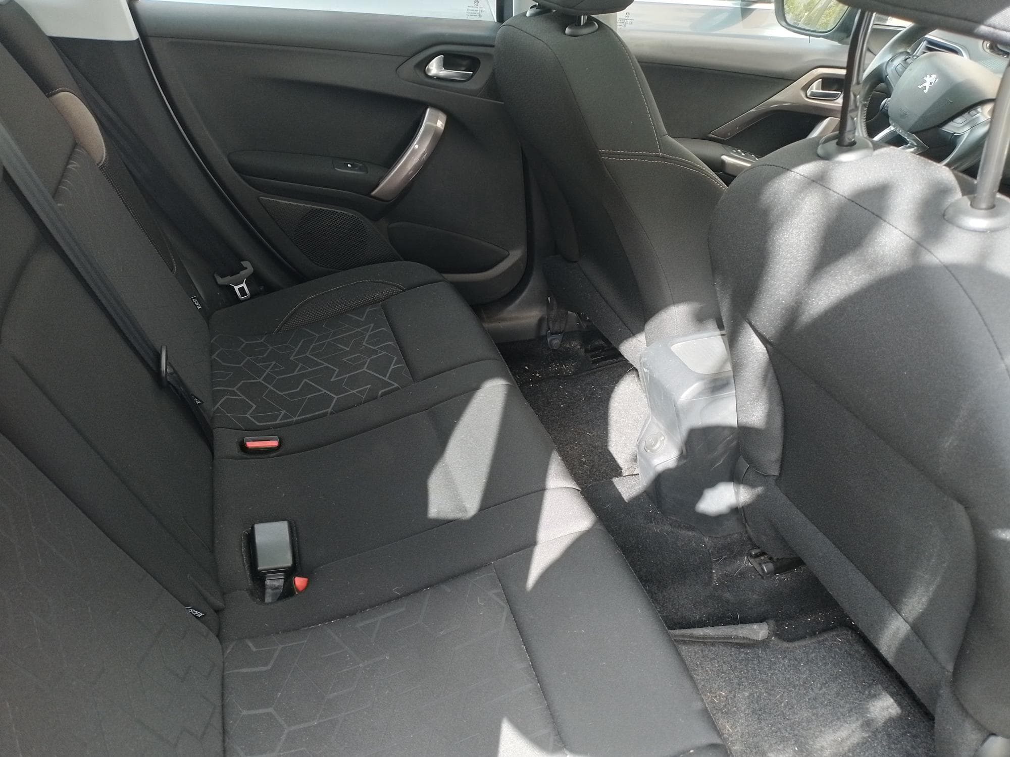 Peugeot 2008 · Ano 2015 — imagen 12