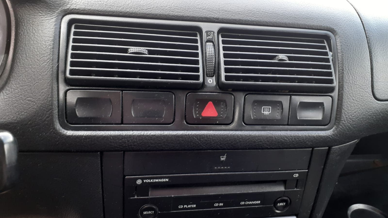 Volkswagen Golf · Ano 2001 — imagen 19