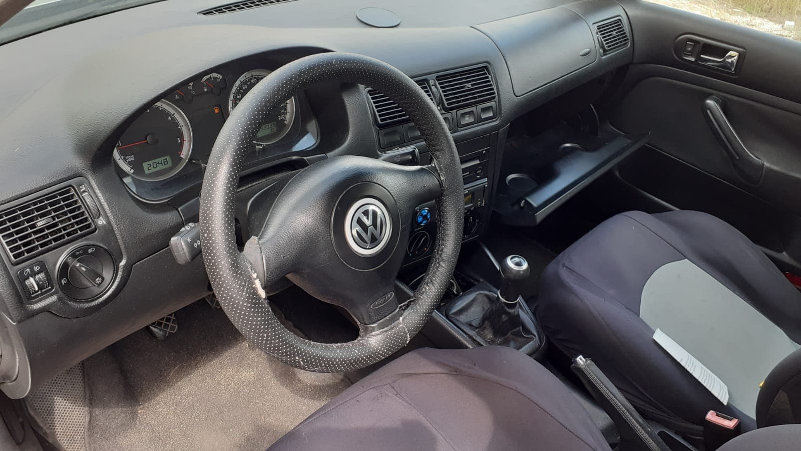 Volkswagen Golf · Ano 2001 — imagen 14