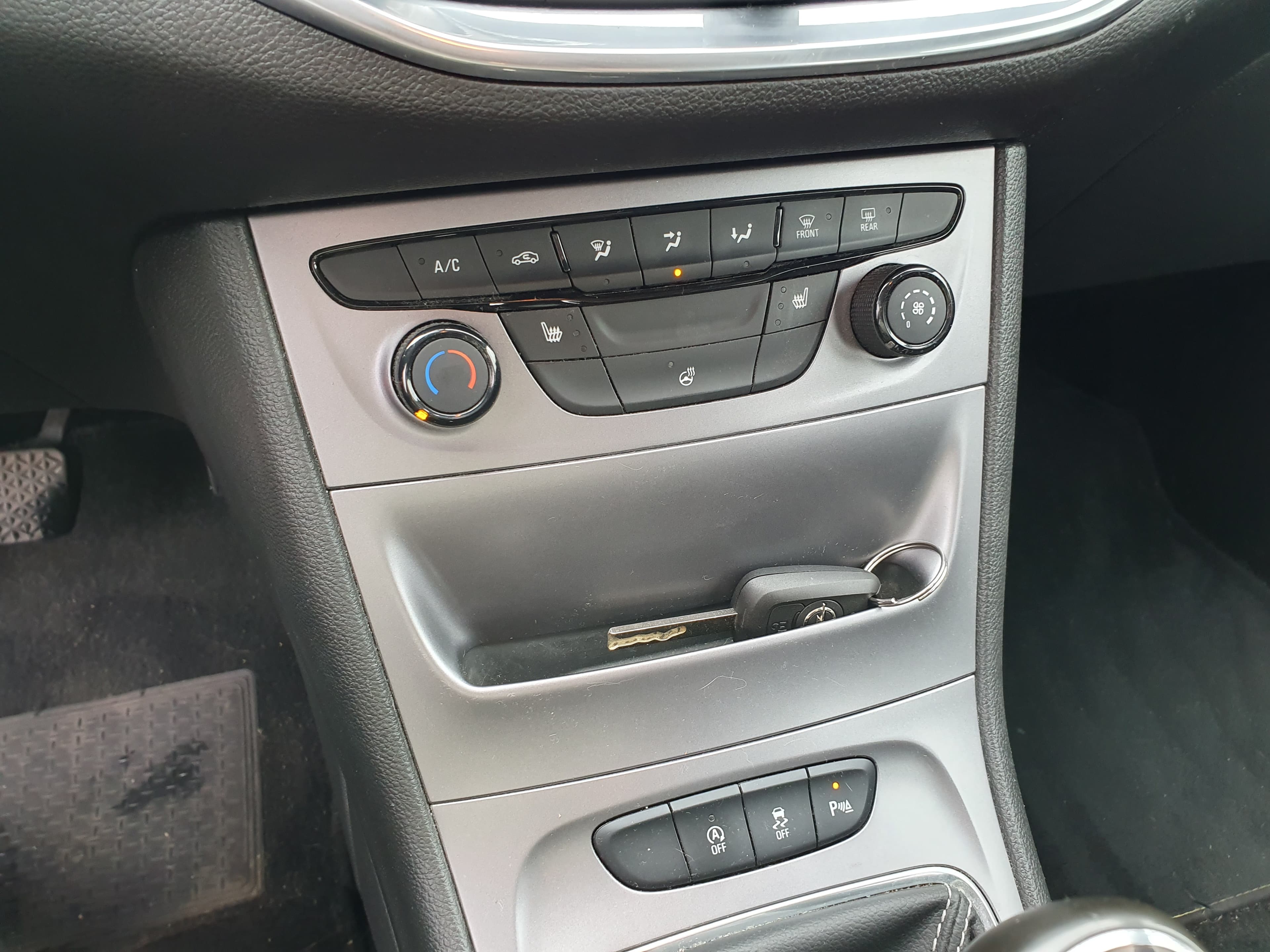 Opel Astra · Ano 2016 — imagen 42
