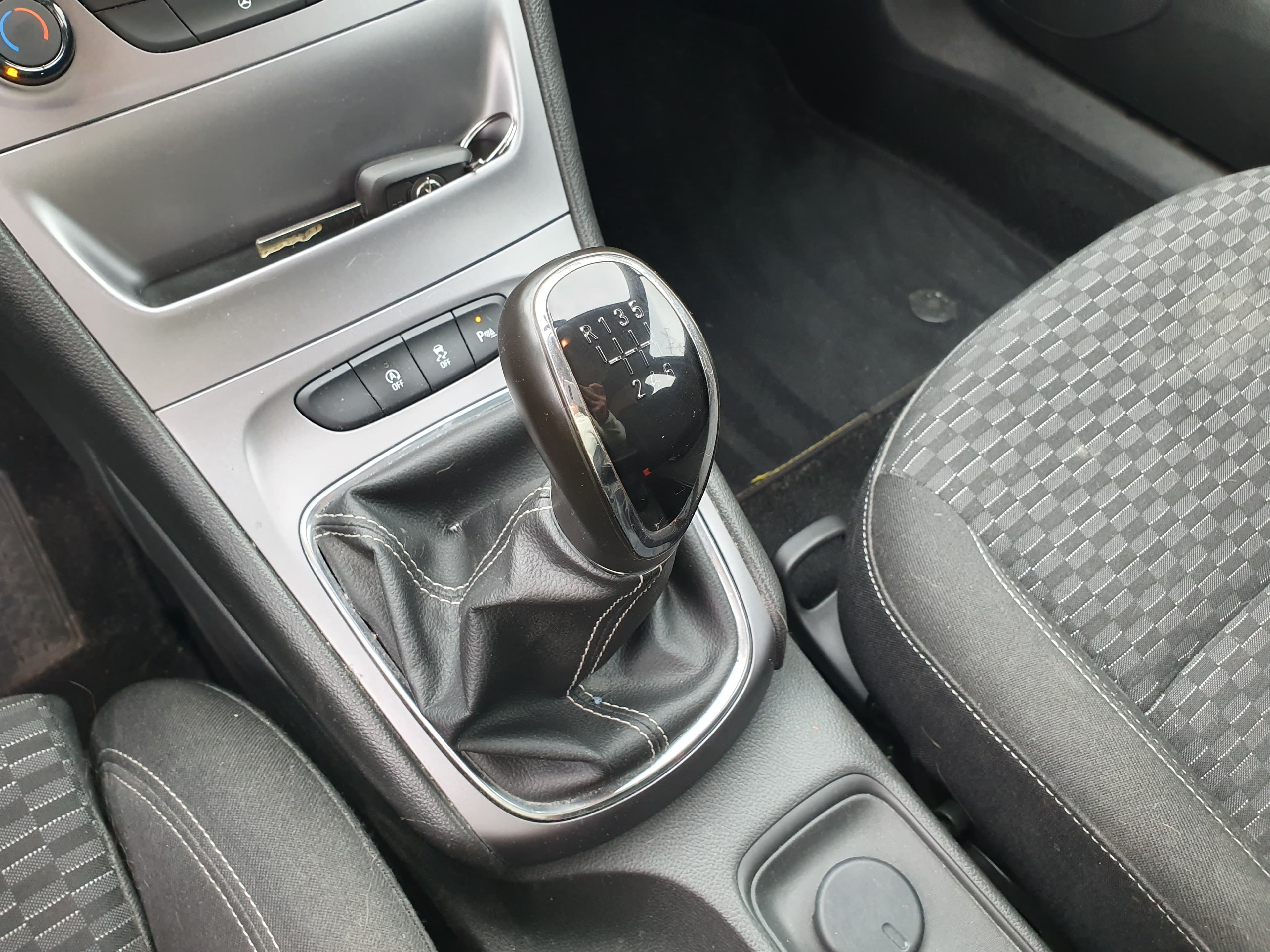 Opel Astra · Ano 2016 — imagen 36