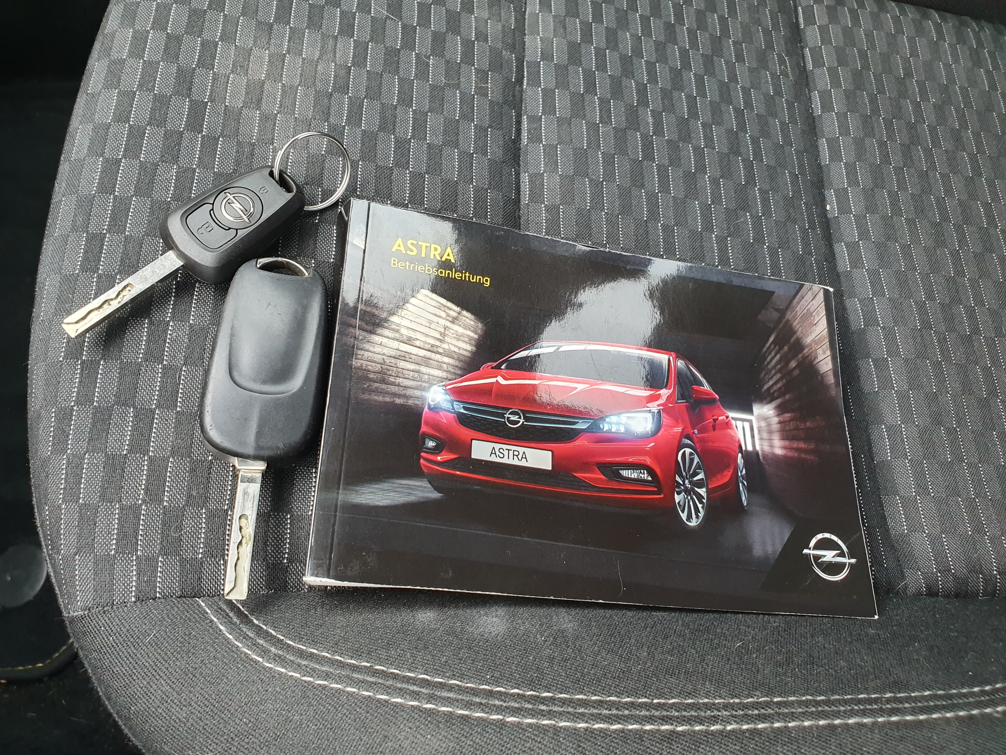 Opel Astra · Ano 2016 — imagen 43