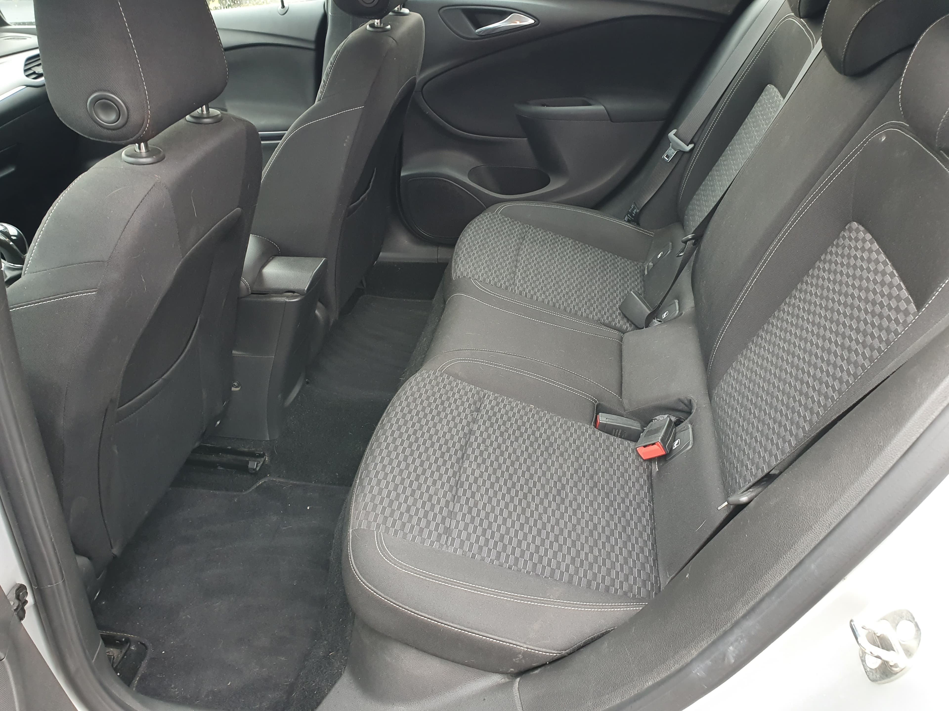 Opel Astra · Ano 2016 — imagen 27