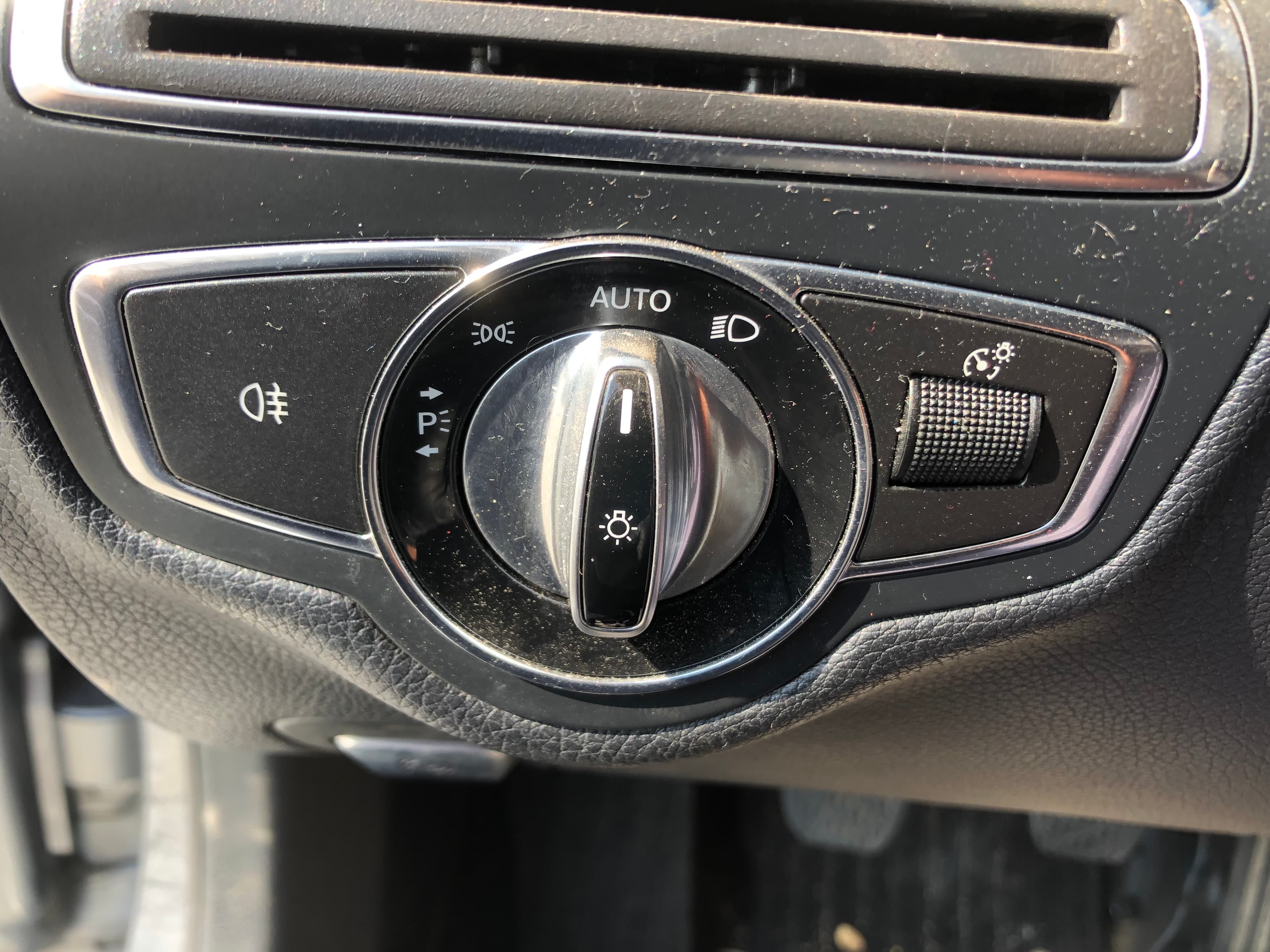 Mercedes-Benz Classe C · Ano 2015 — imagen 10