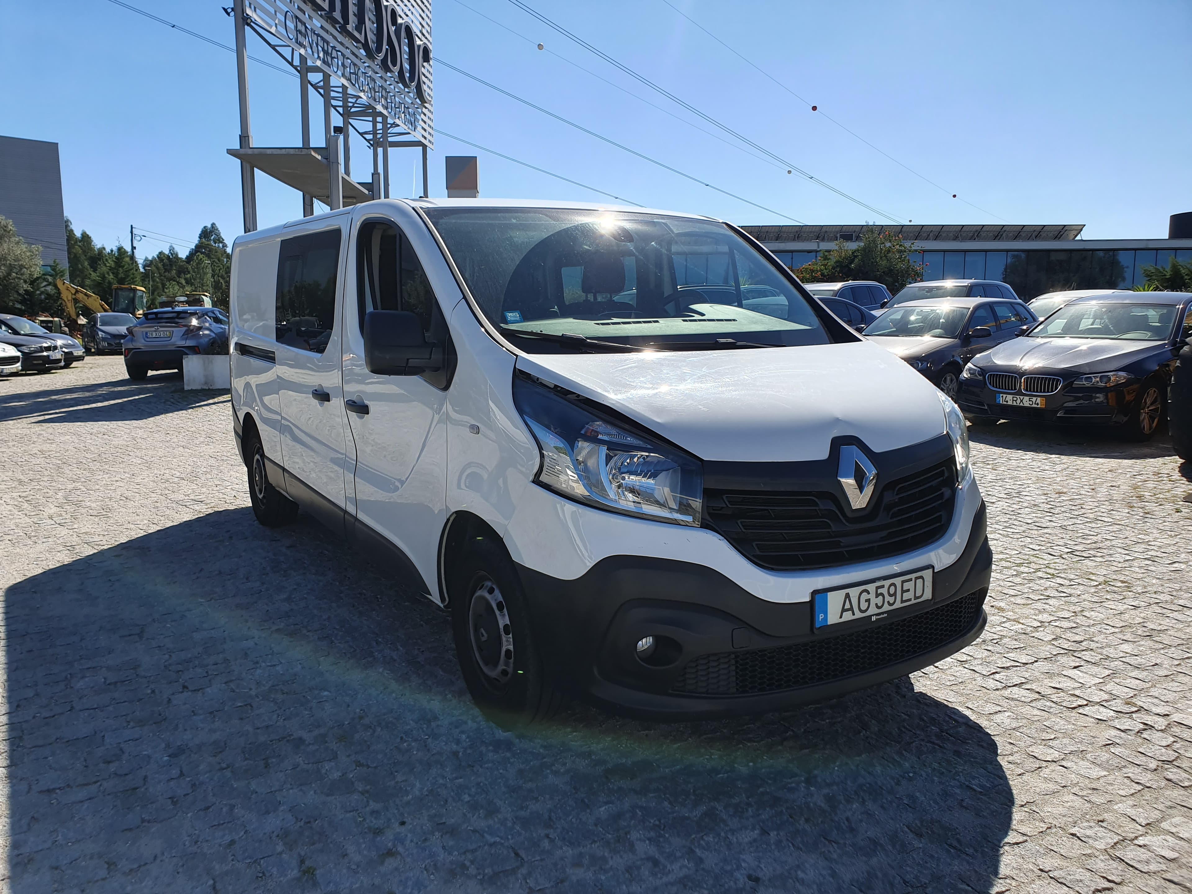 Renault Trafic 1.6 DCI · Ano 2015 — imagen 3