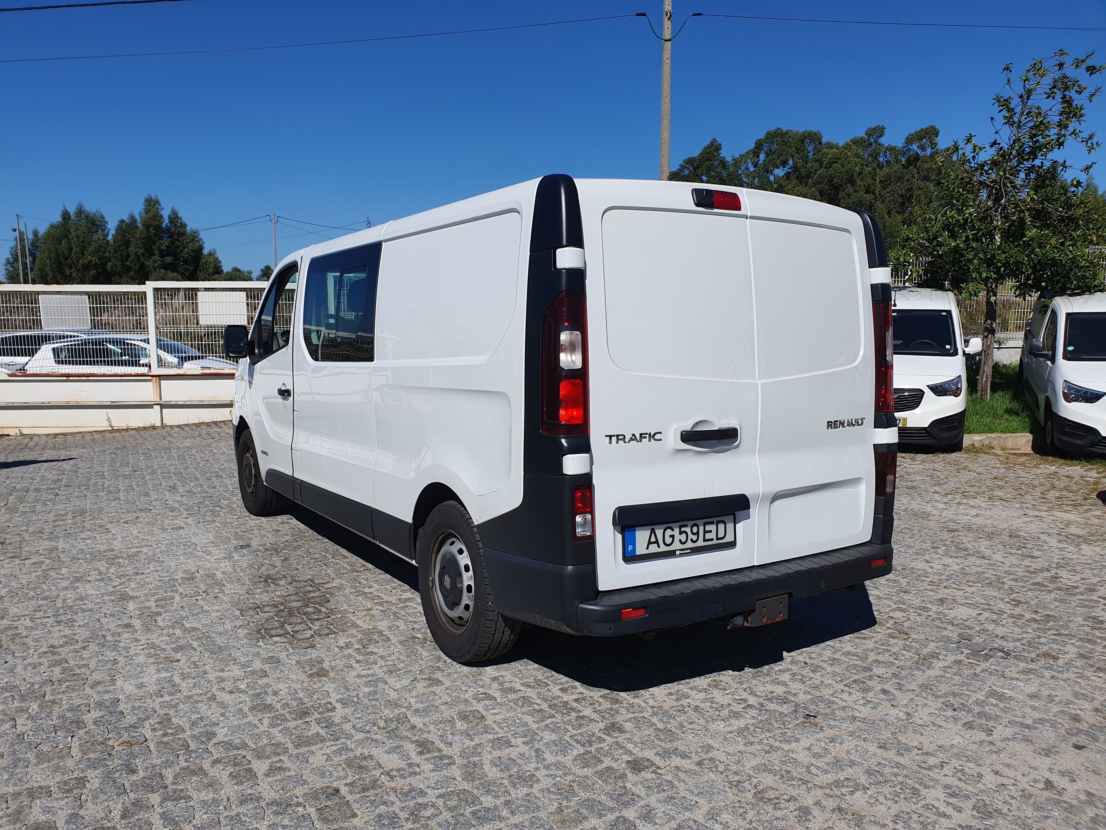 Renault Trafic 1.6 DCI · Ano 2015 — imagen 6