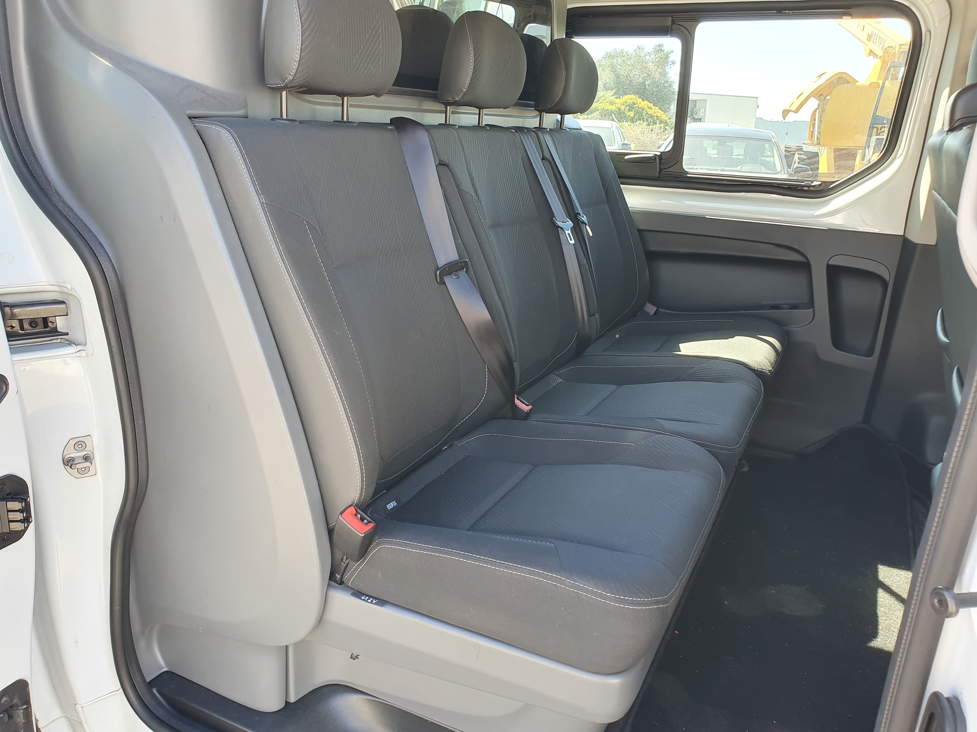 Renault Trafic 1.6 DCI · Ano 2015 — imagen 11