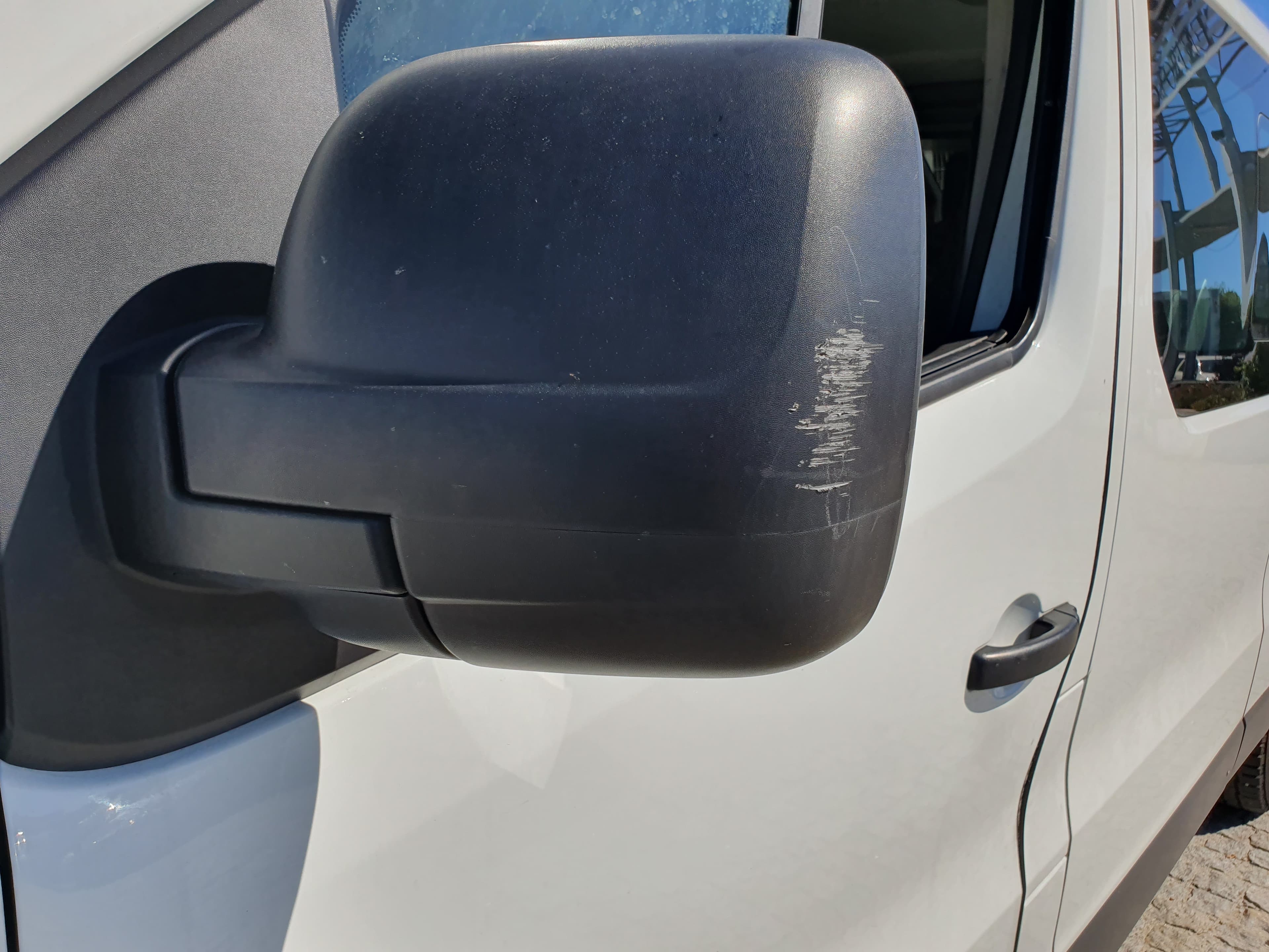 Renault Trafic 1.6 DCI · Ano 2015 — imagen 26