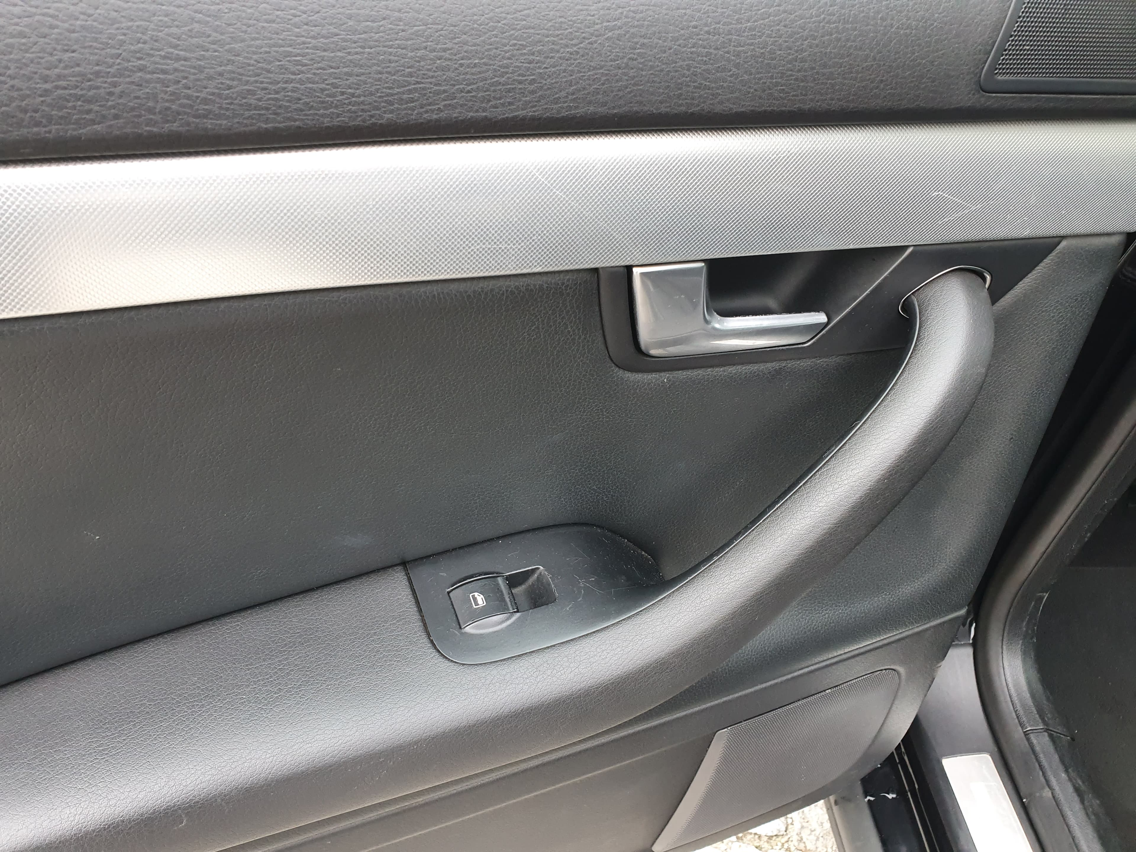 Audi A4 1.9 TDI · Ano 2005 — image 27
