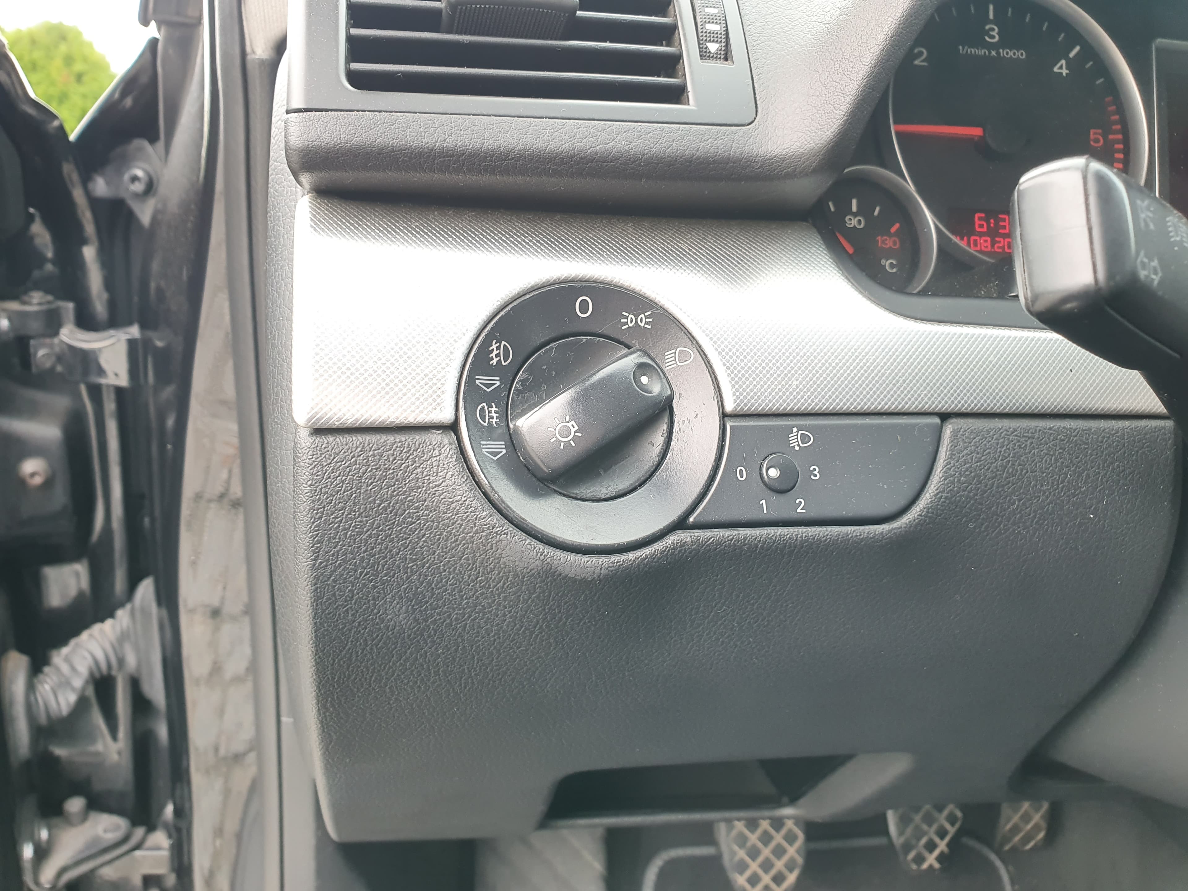 Audi A4 1.9 TDI · Ano 2005 — image 37