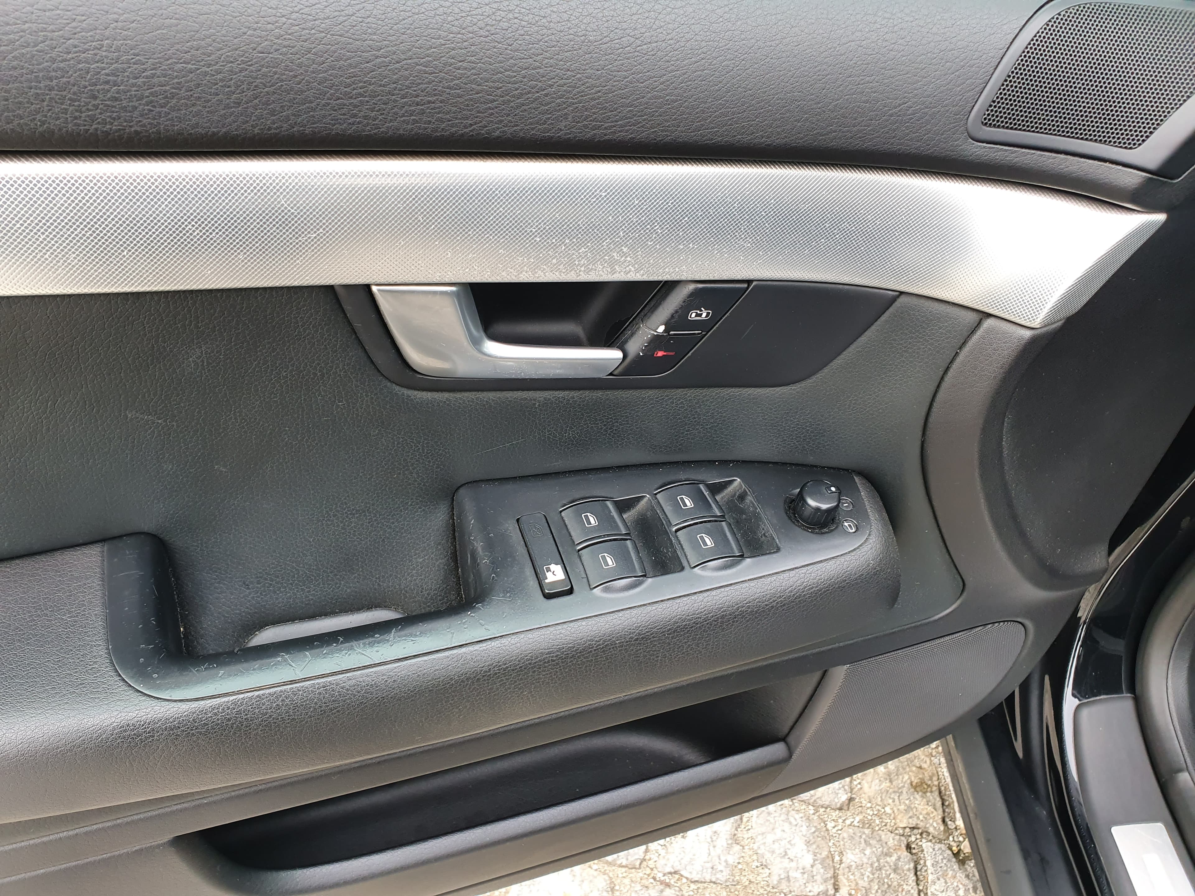 Audi A4 1.9 TDI · Ano 2005 — image 30